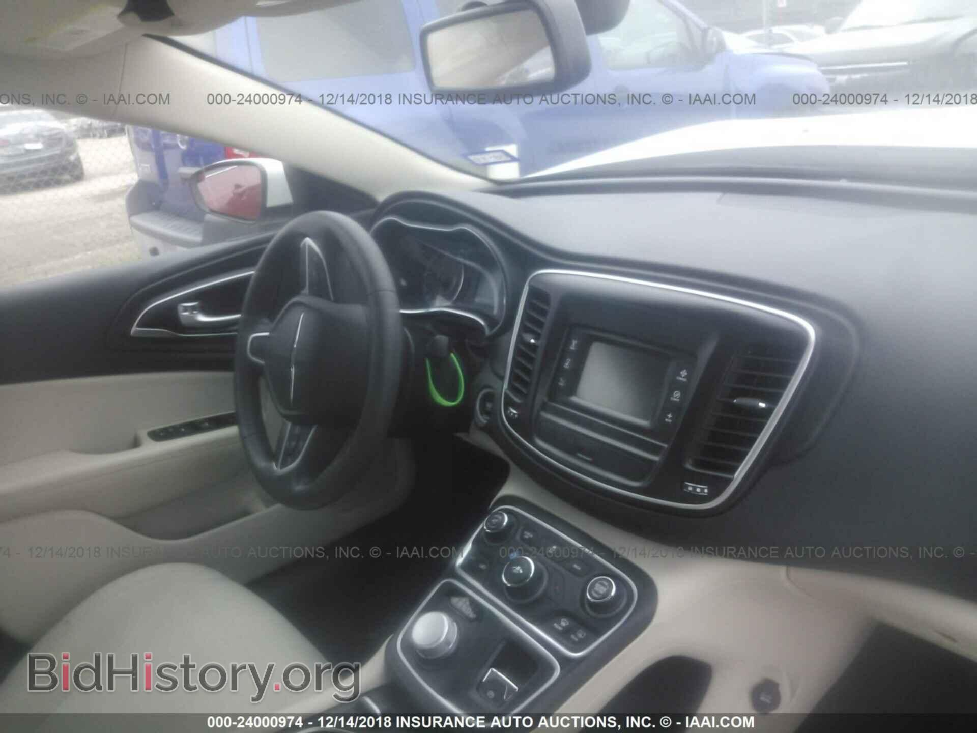 2016 CHRYSLER 200 - VIN: 1C3CCCAB5GN117192 - Фото 5