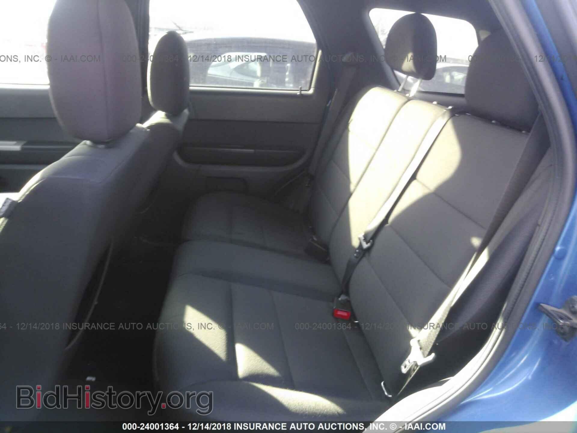 2011 Ford Escape - VIN: 1FMCU0DG9BKA44770 - Photo 8
