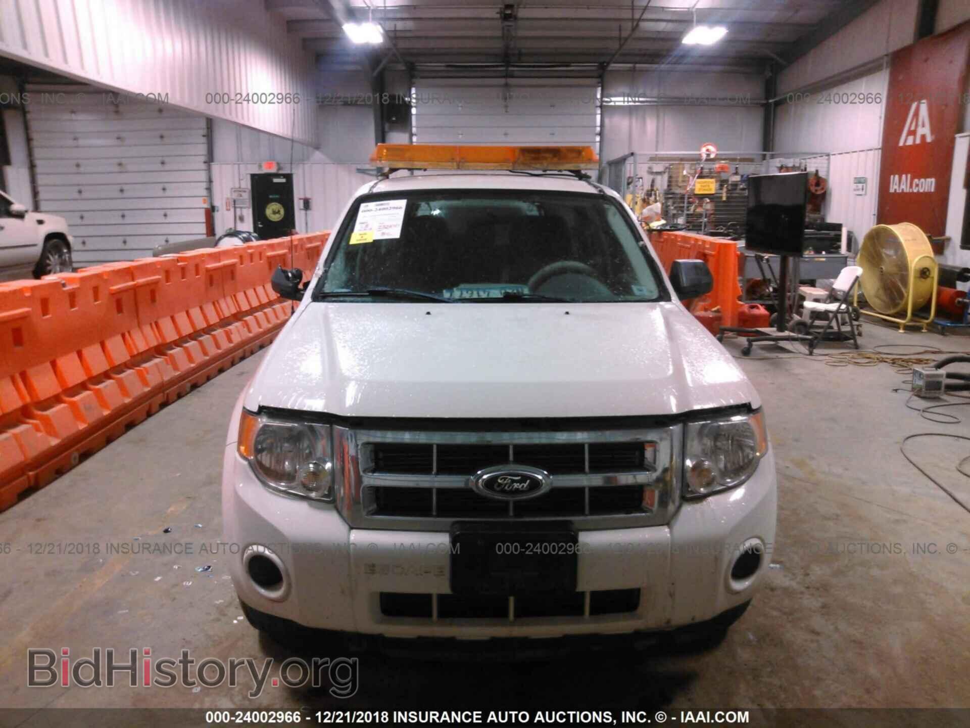 2011 Ford Escape - VIN: 1FMCU0C71BKC64812 - Фото 6
