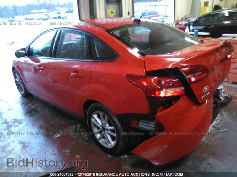 2016 Ford FOCUS (VIN 1FADP3F22GL355533) — photo 3 of 10