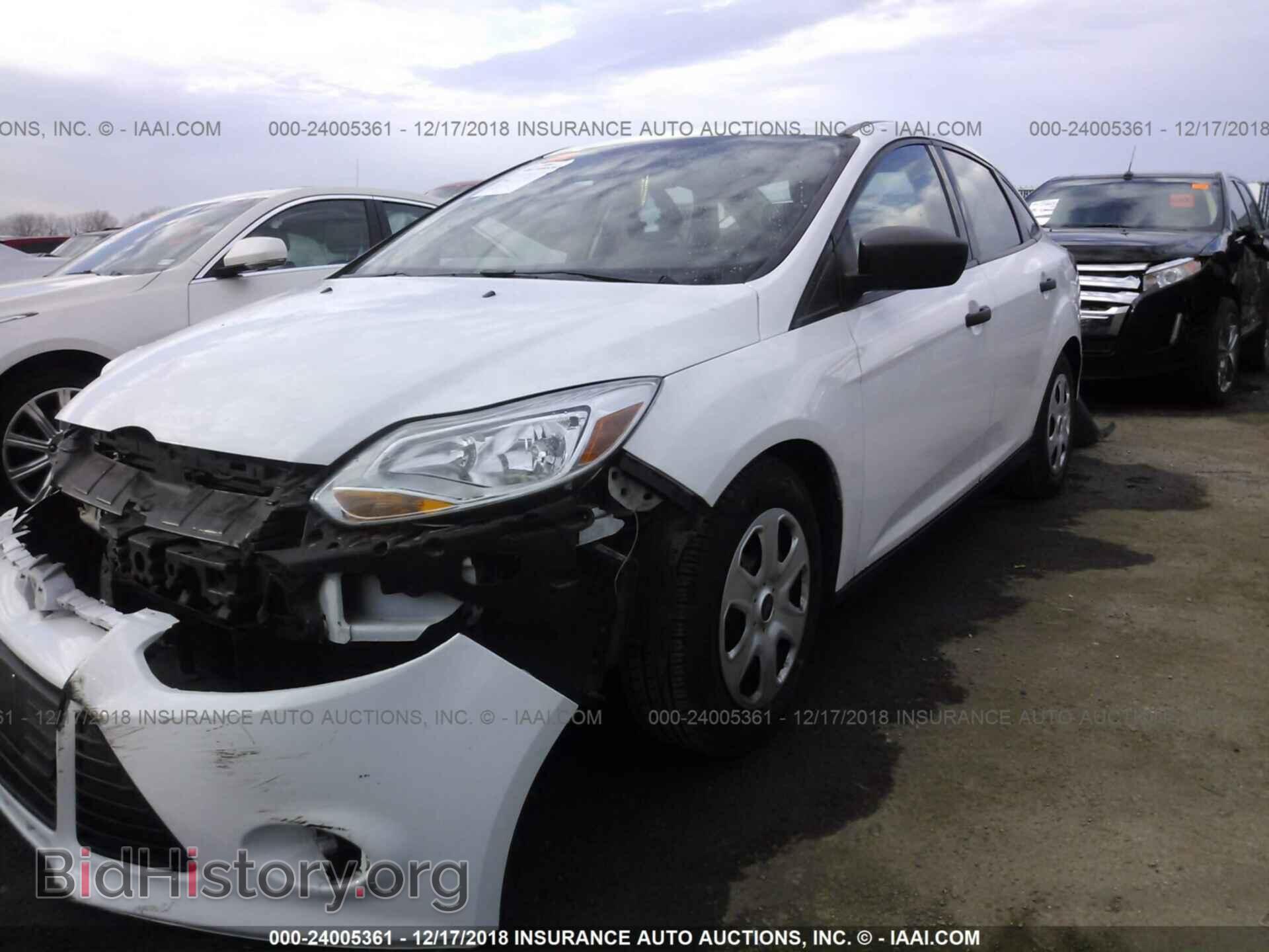 2013 FORD FOCUS - VIN: 1FADP3E22DL115704 - Фото 2