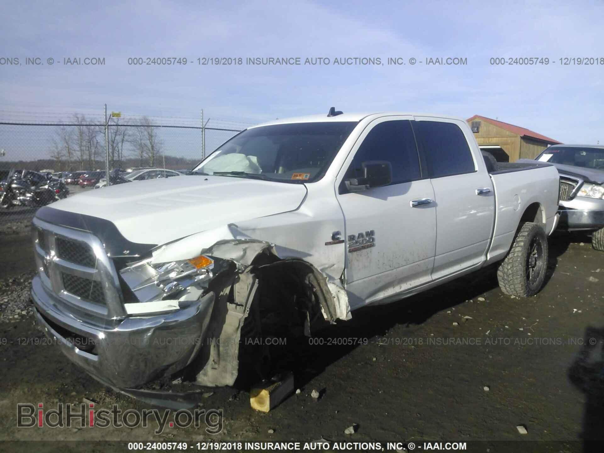 2017 RAM 2500 - VIN: 3C6UR5DL5HG674037 - Фото 2