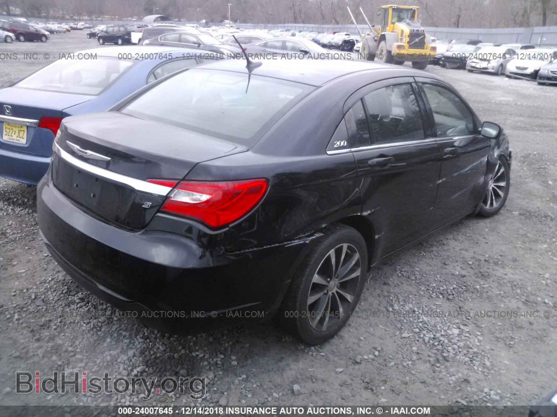 2013 CHRYSLER 200 - VIN: 1C3CCBBB3DN570179 - Фото 4
