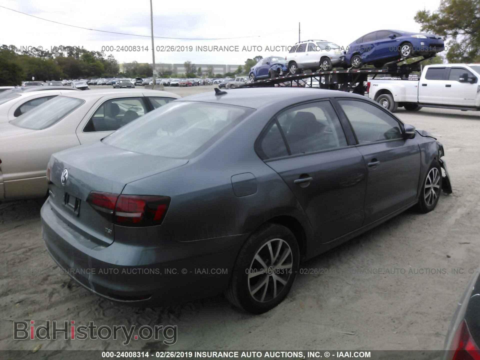 2017 VOLKSWAGEN JETTA - VIN: 3VWDB7AJ8HM238695 - Фото 4