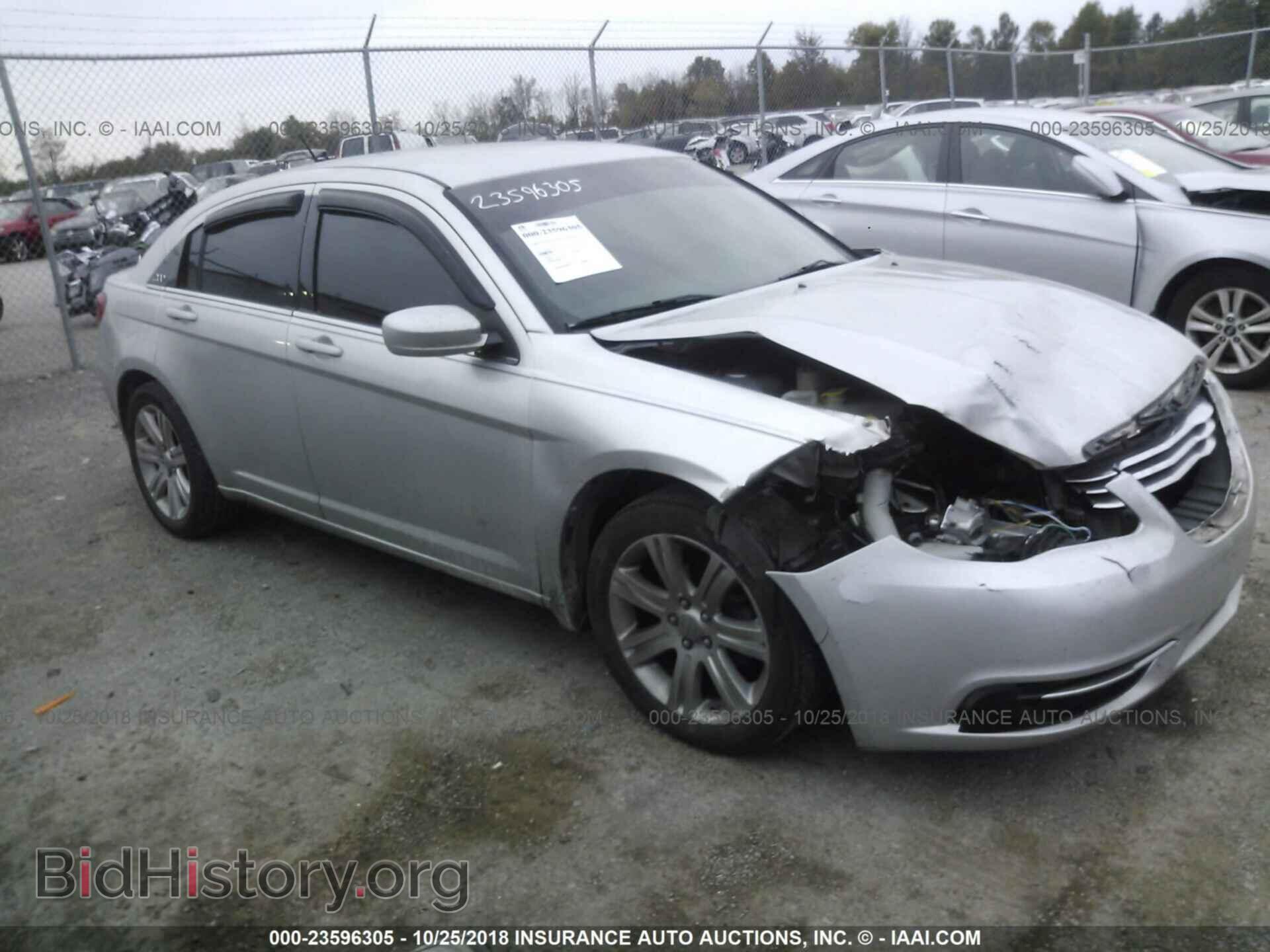 Photo 1C3BC1FB9BN614893 - CHRYSLER 200 2011