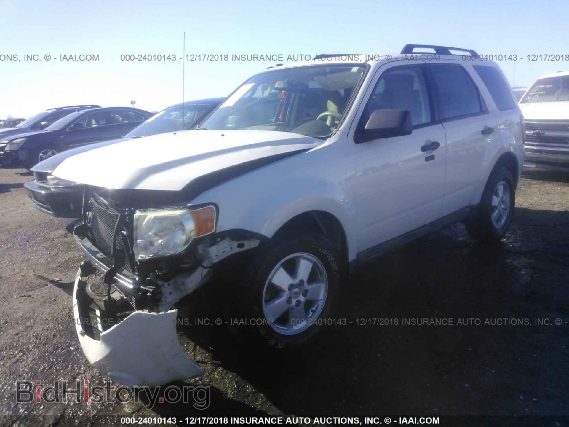 2011 FORD ESCAPE - VIN: 1FMCU0DG5BKB57230 - Photo 2