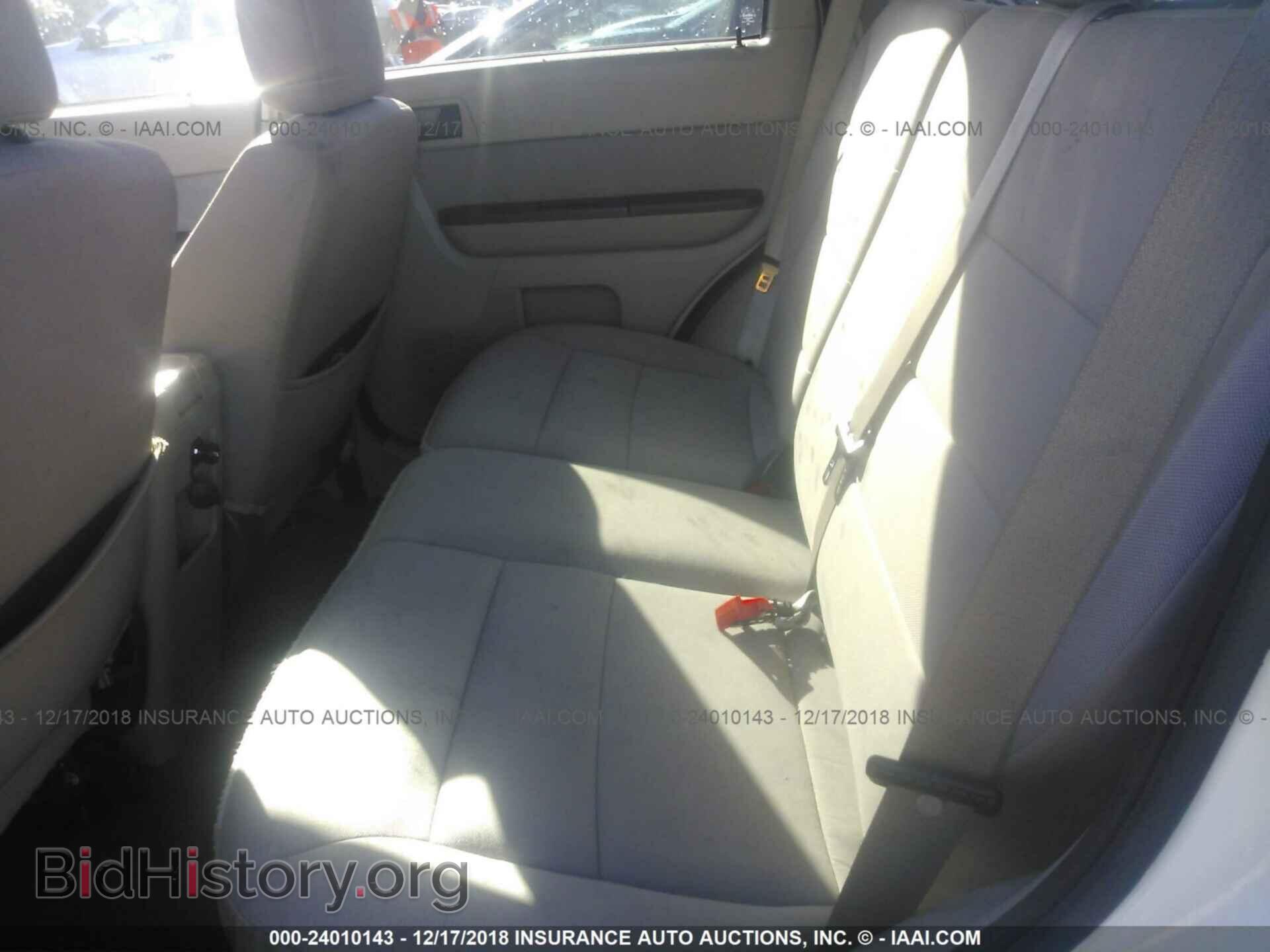 2011 FORD ESCAPE - VIN: 1FMCU0DG5BKB57230 - Photo 8