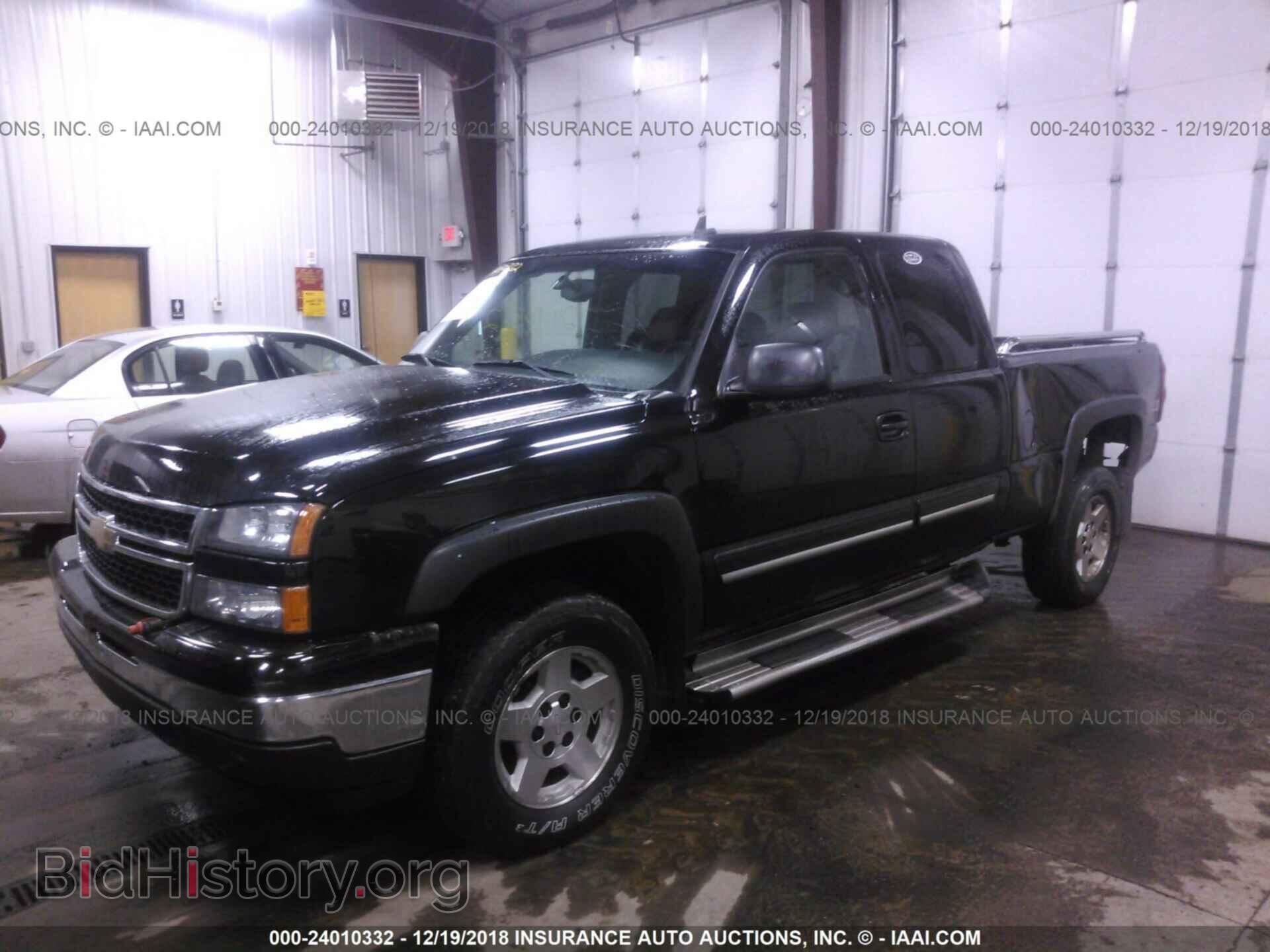 2006 CHEVROLET SILVERADO - VIN: 2GCEK19B261130305 - Фото 2