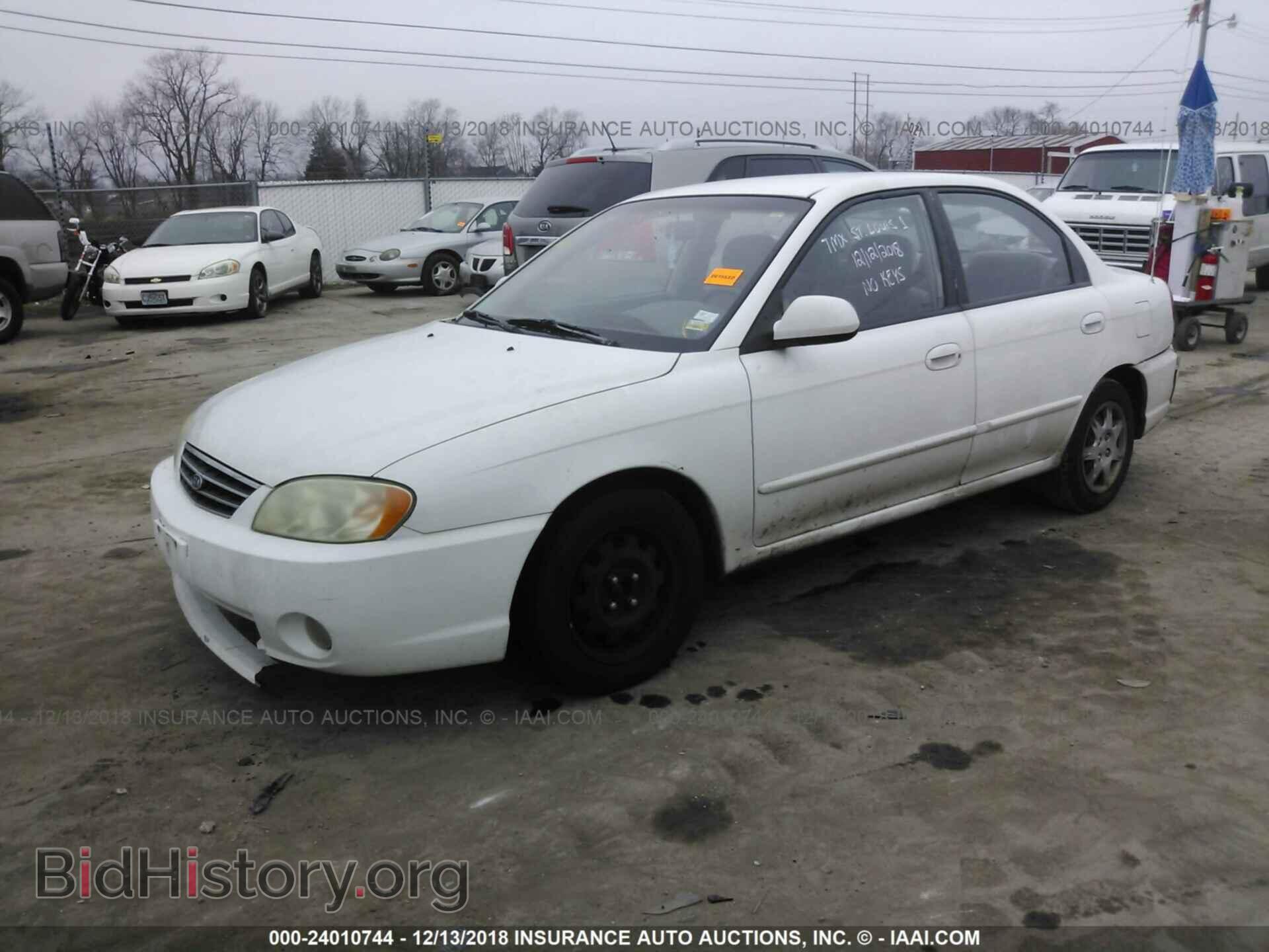 2002 KIA SPECTRA - VIN: KNAFB121X25180199 - Фото 2
