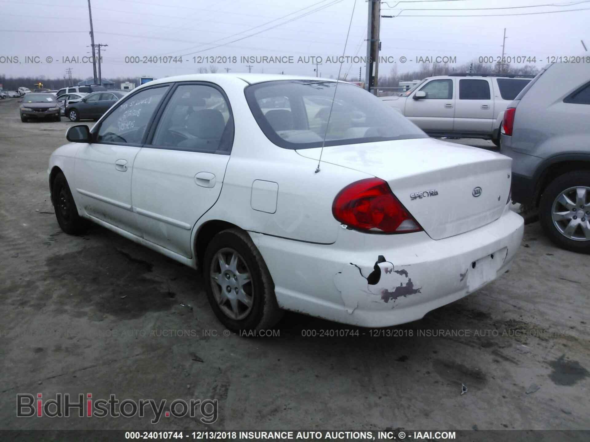 2002 KIA SPECTRA - VIN: KNAFB121X25180199 - Фото 3