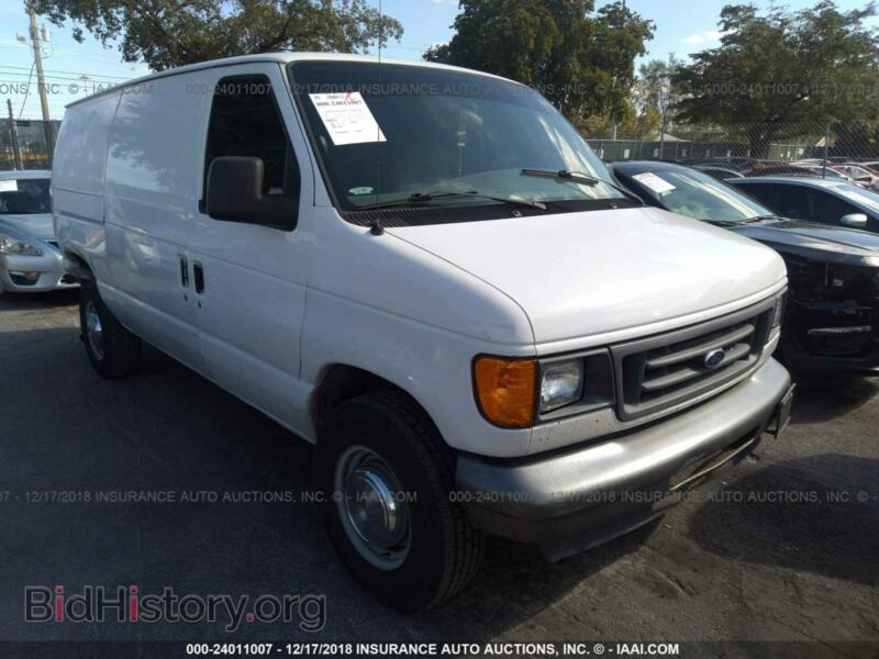 2006 Ford ECONOLINE E250 Van (VIN 1FTNE24W76DB34328) — photo 1 of 10, IAAI, damage: right rear