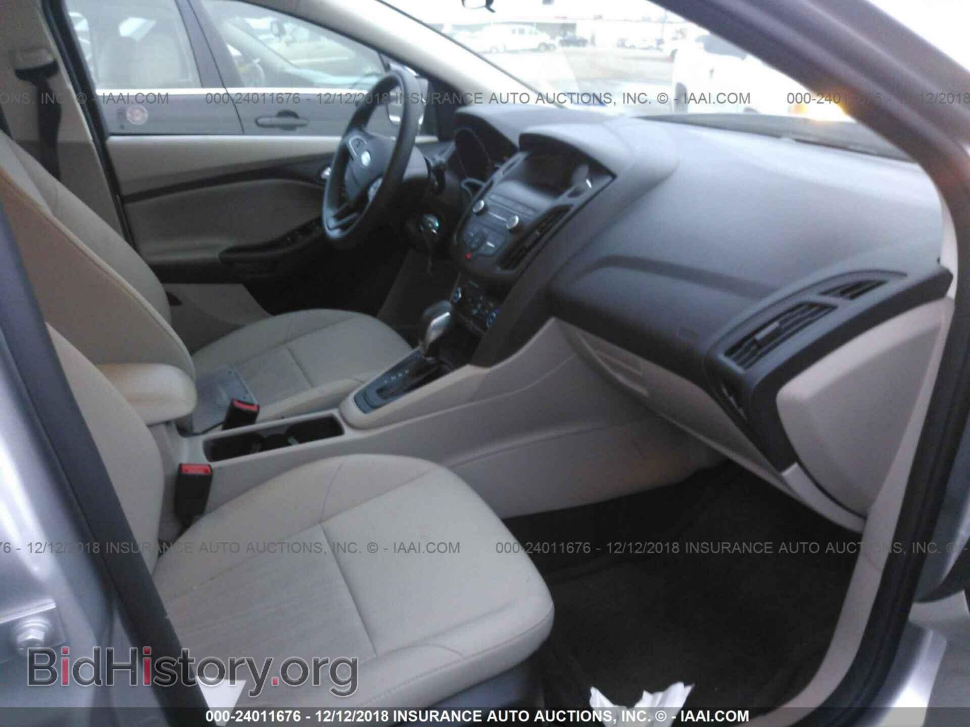 2018 Ford Focus - VIN: 1FADP3K2XJL327010 - Фото 5