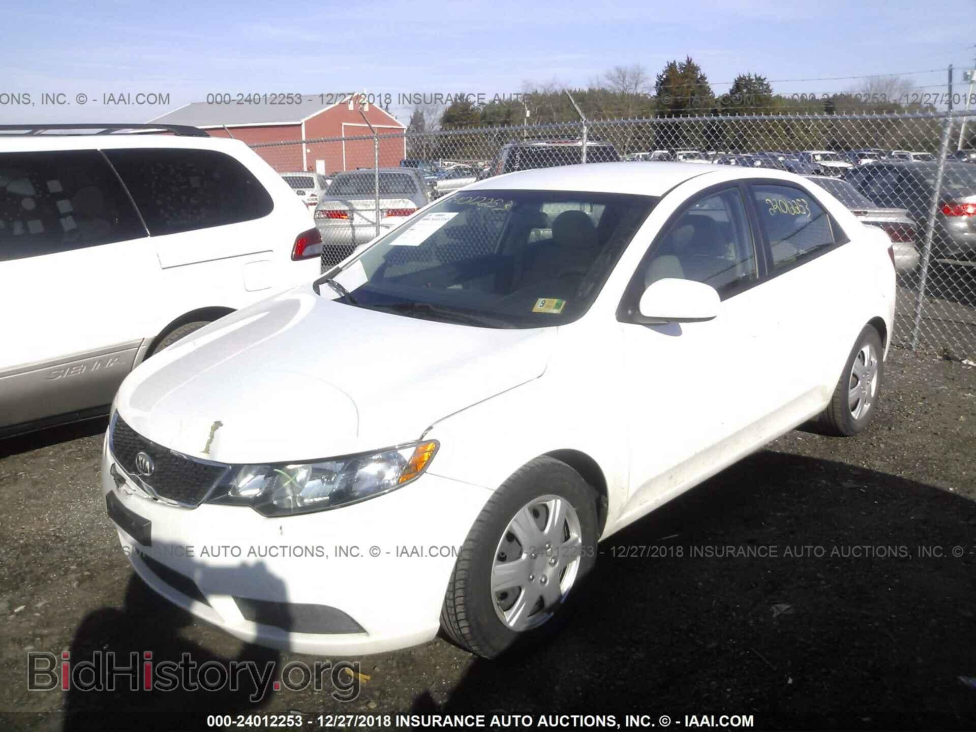 2011 KIA FORTE - VIN: KNAFT4A25B5447189 - Фото 2