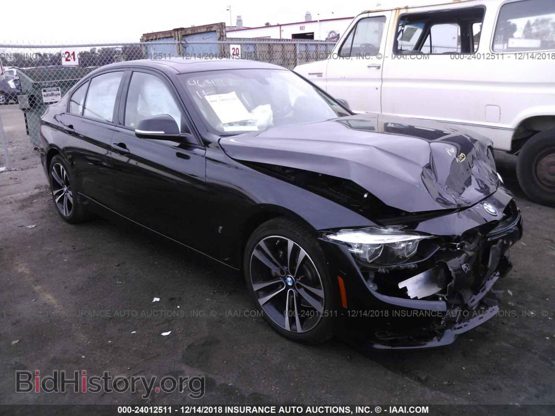Фотография WBA8E1C5XJA159697 - BMW 330E 2018