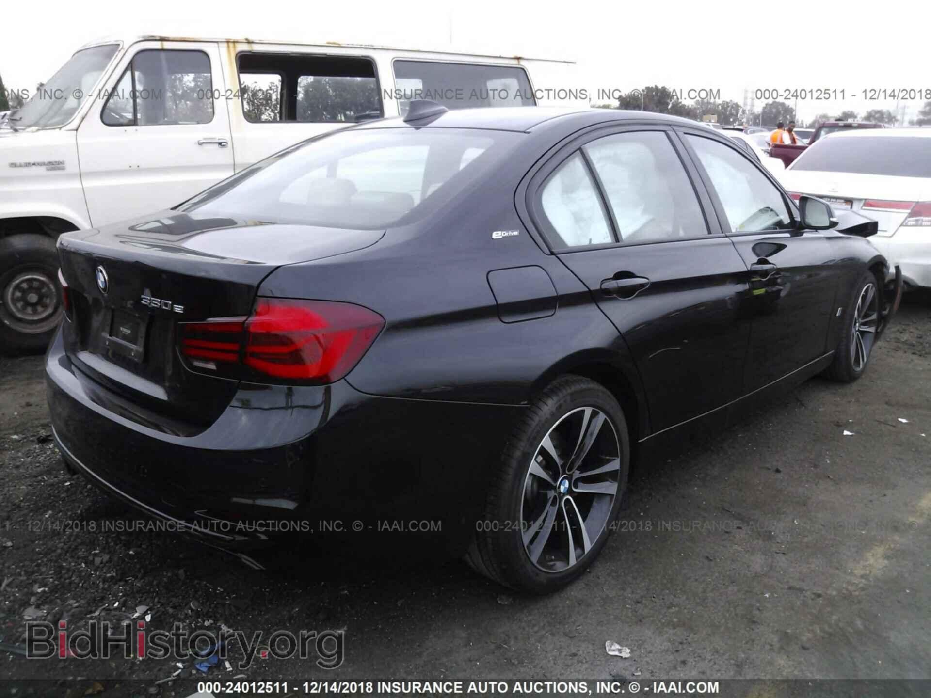 2018 BMW 330E - VIN: WBA8E1C5XJA159697 - Фото 4