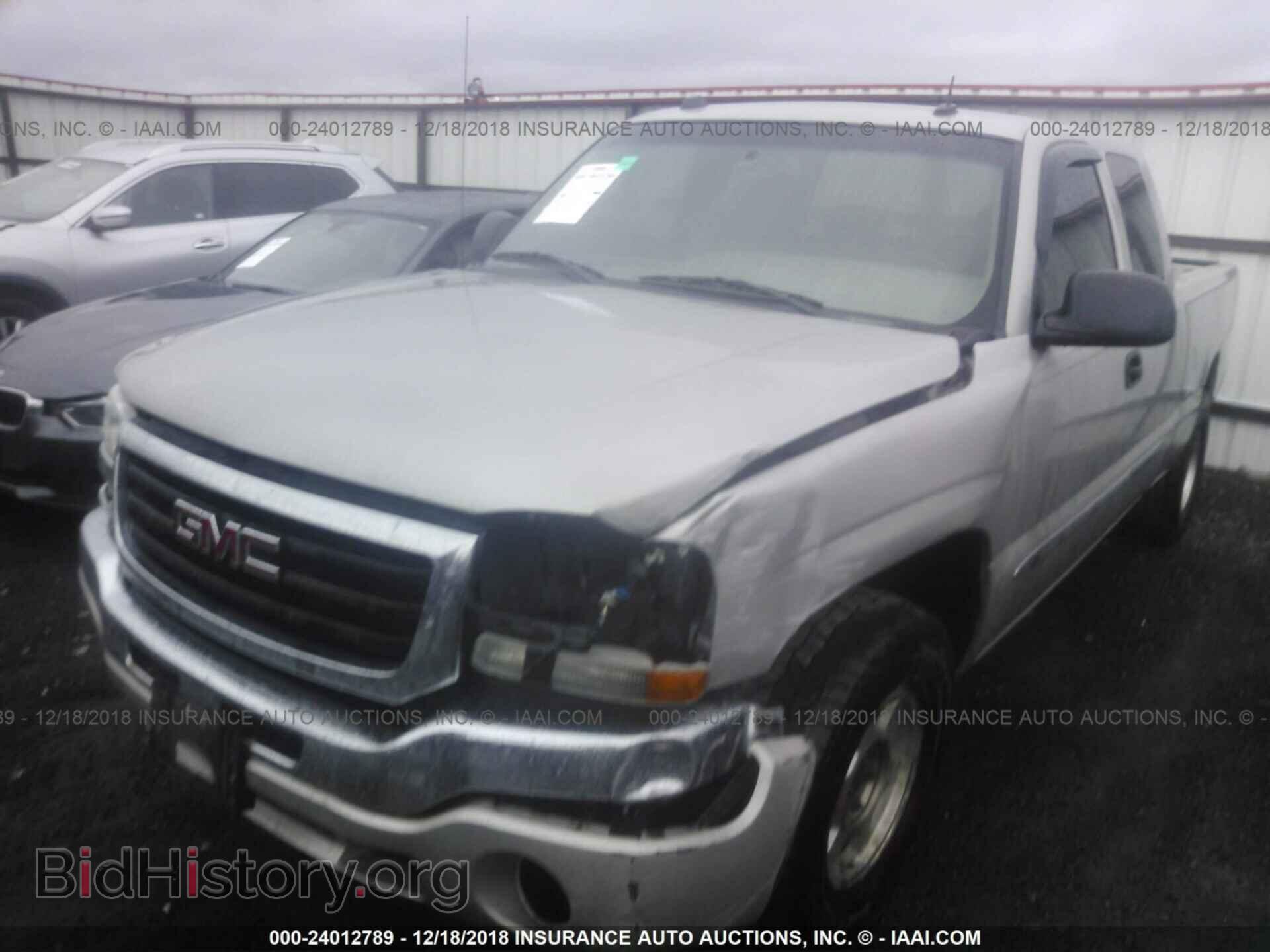 2004 GMC NEW SIERRA - VIN: 2GTEK19T441126987 - Фото 2