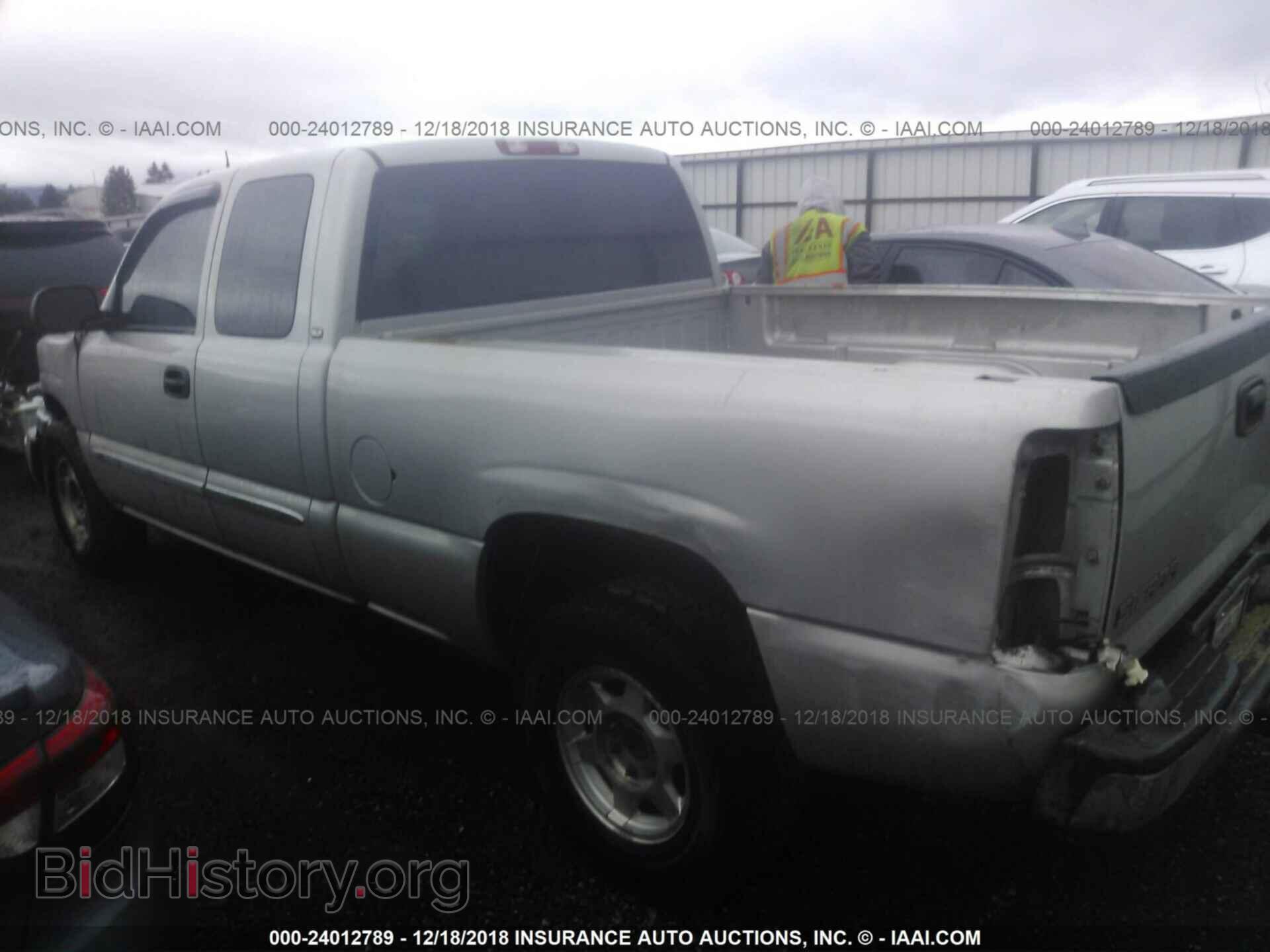 2004 GMC NEW SIERRA - VIN: 2GTEK19T441126987 - Фото 3