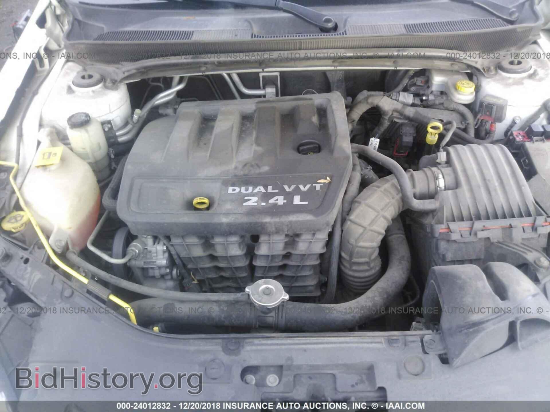 2012 Chrysler 200 - VIN: 1C3CCBAB2CN246463 - Photo 10