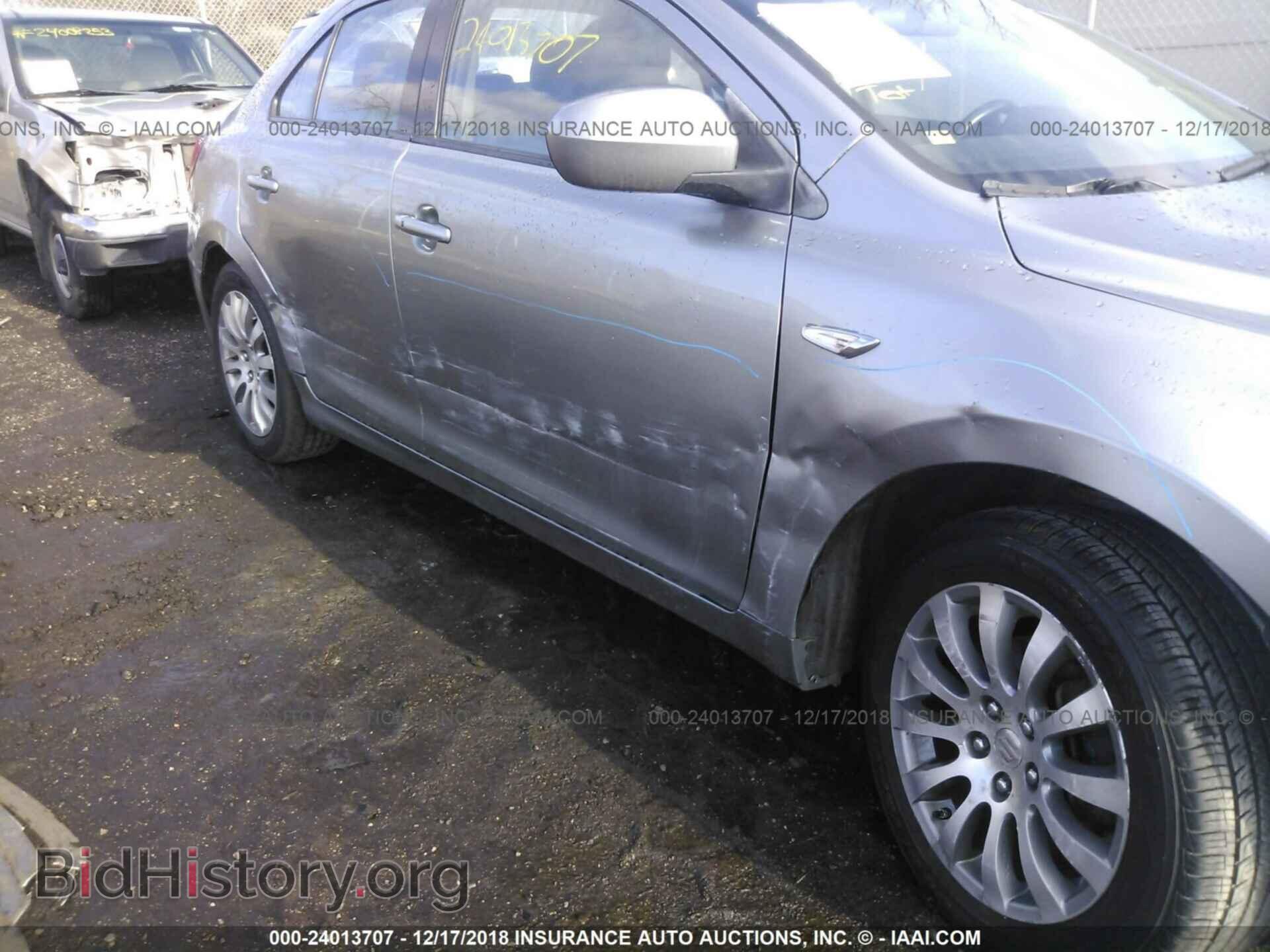 2010 SUZUKI KIZASHI - VIN: JS2RE9A37A6100994 - Photo 6
