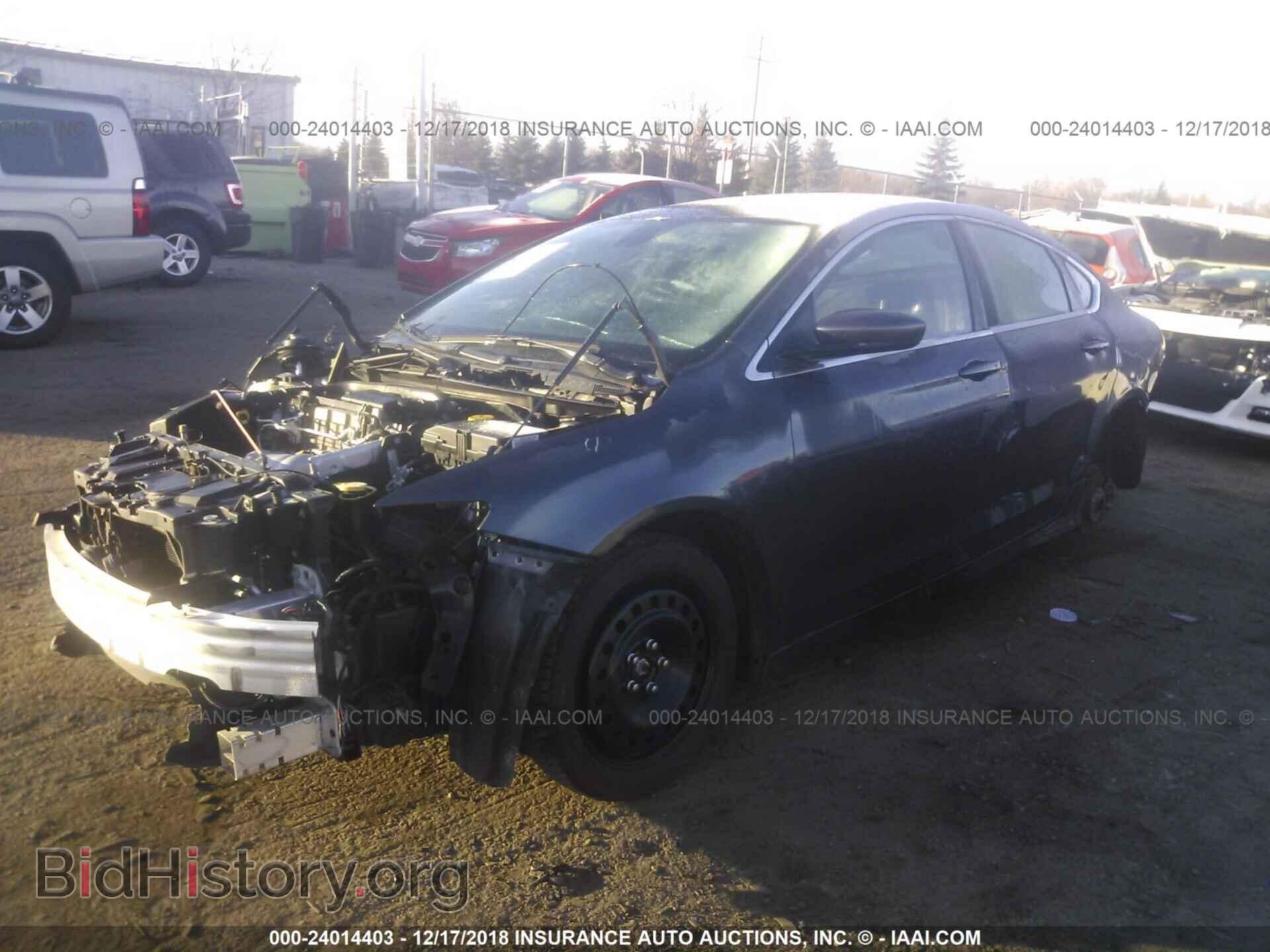 2016 CHRYSLER 200 - VIN: 1C3CCCABXGN105717 - Фото 2
