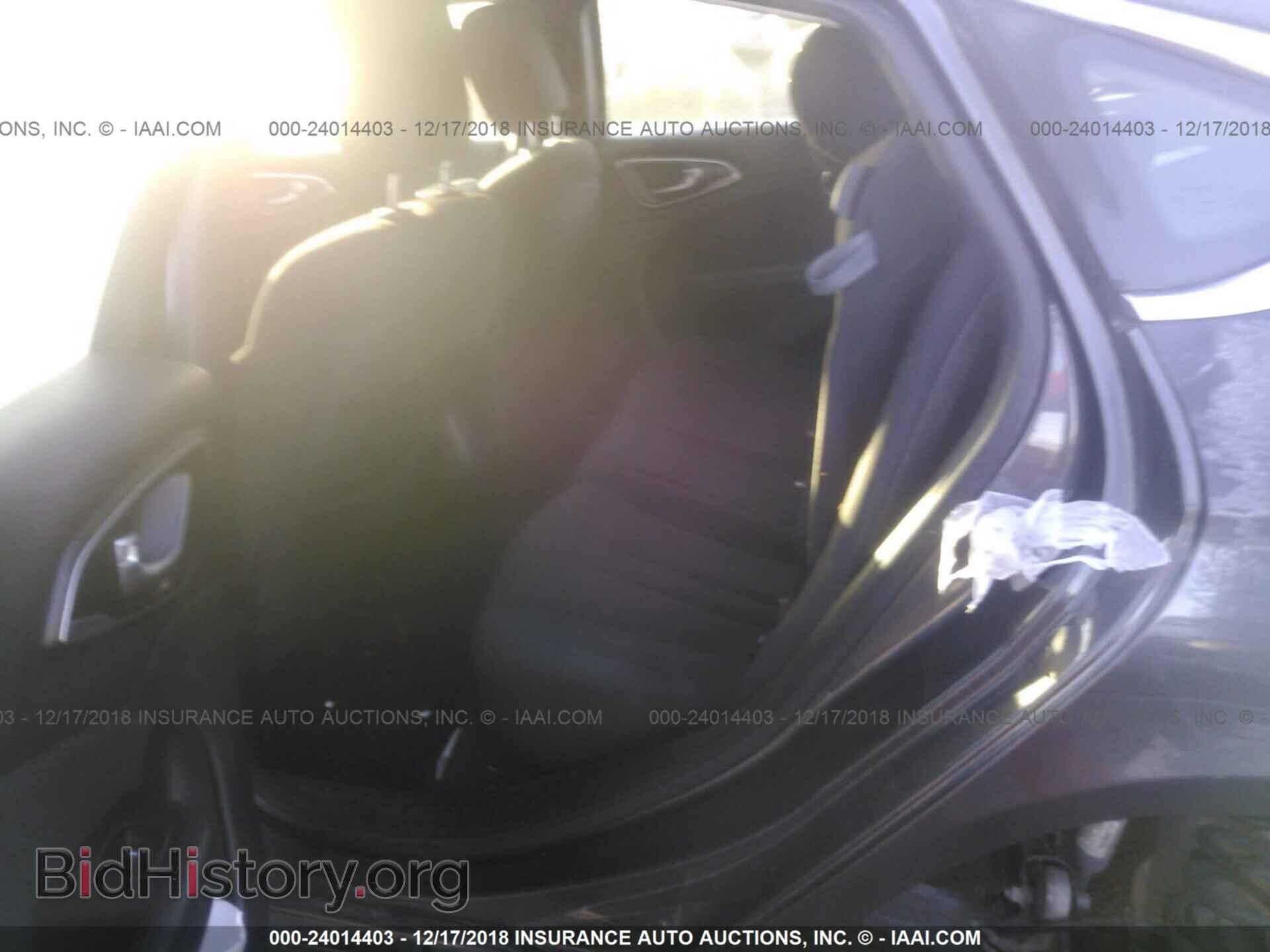 2016 CHRYSLER 200 - VIN: 1C3CCCABXGN105717 - Фото 8