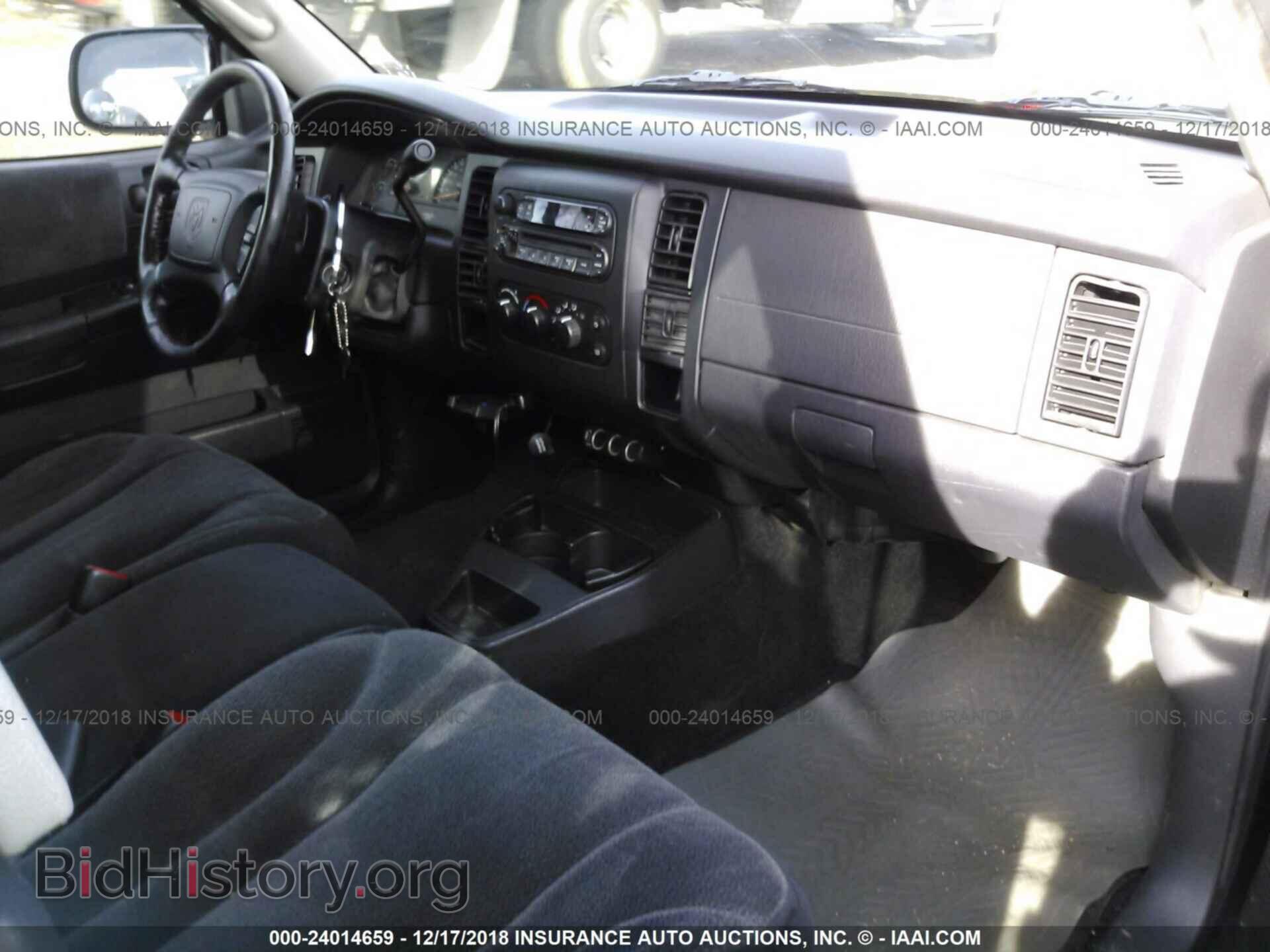 2004 DODGE DAKOTA - VIN: 1D7HL38NX4S653821 - Фото 5