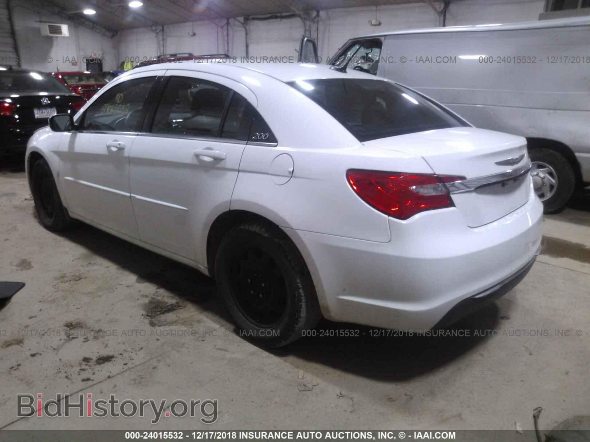 2011 CHRYSLER 200 - VIN: 1C3BC4FB7BN552993 - Фото 3