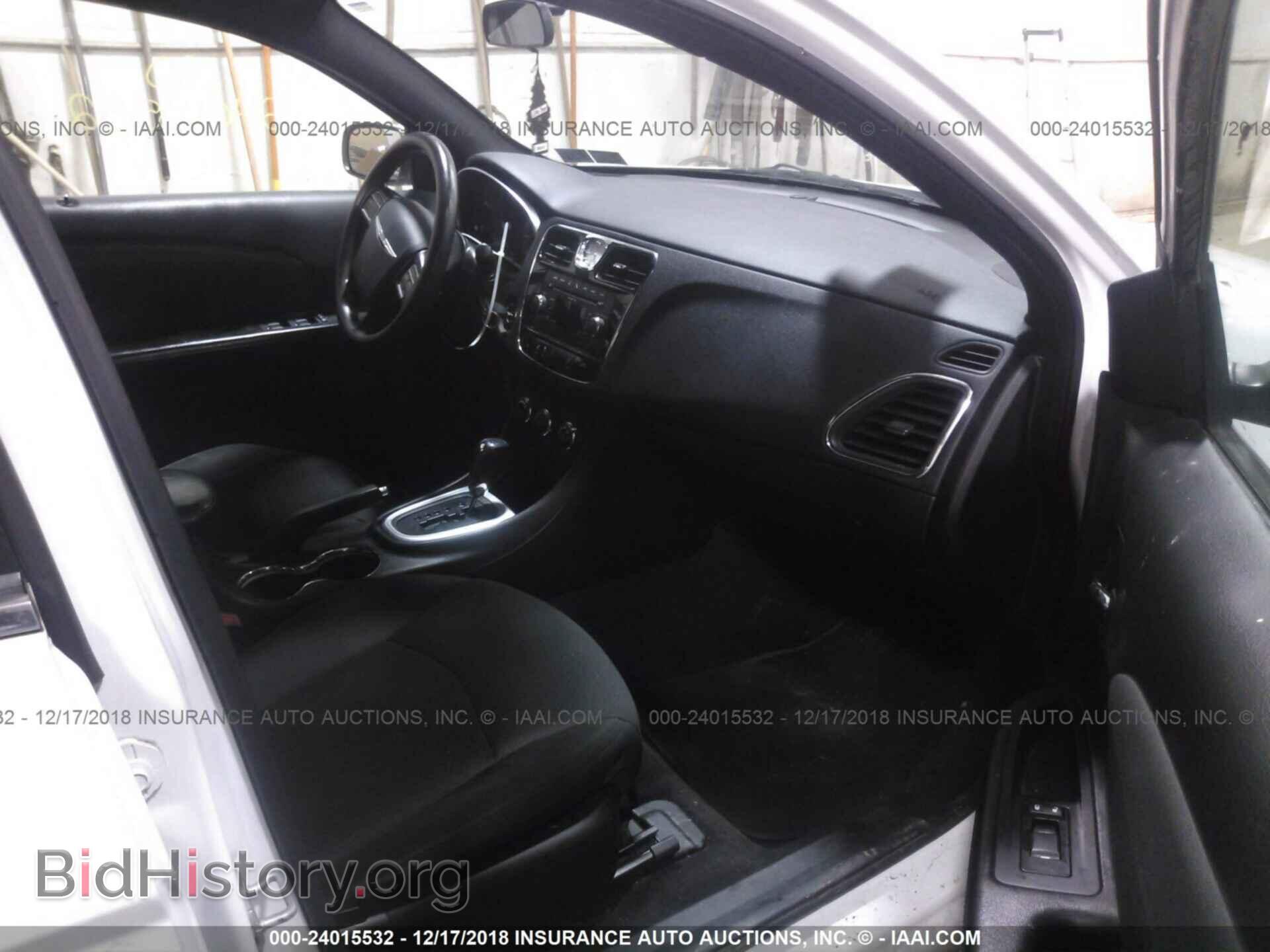 2011 CHRYSLER 200 - VIN: 1C3BC4FB7BN552993 - Фото 5