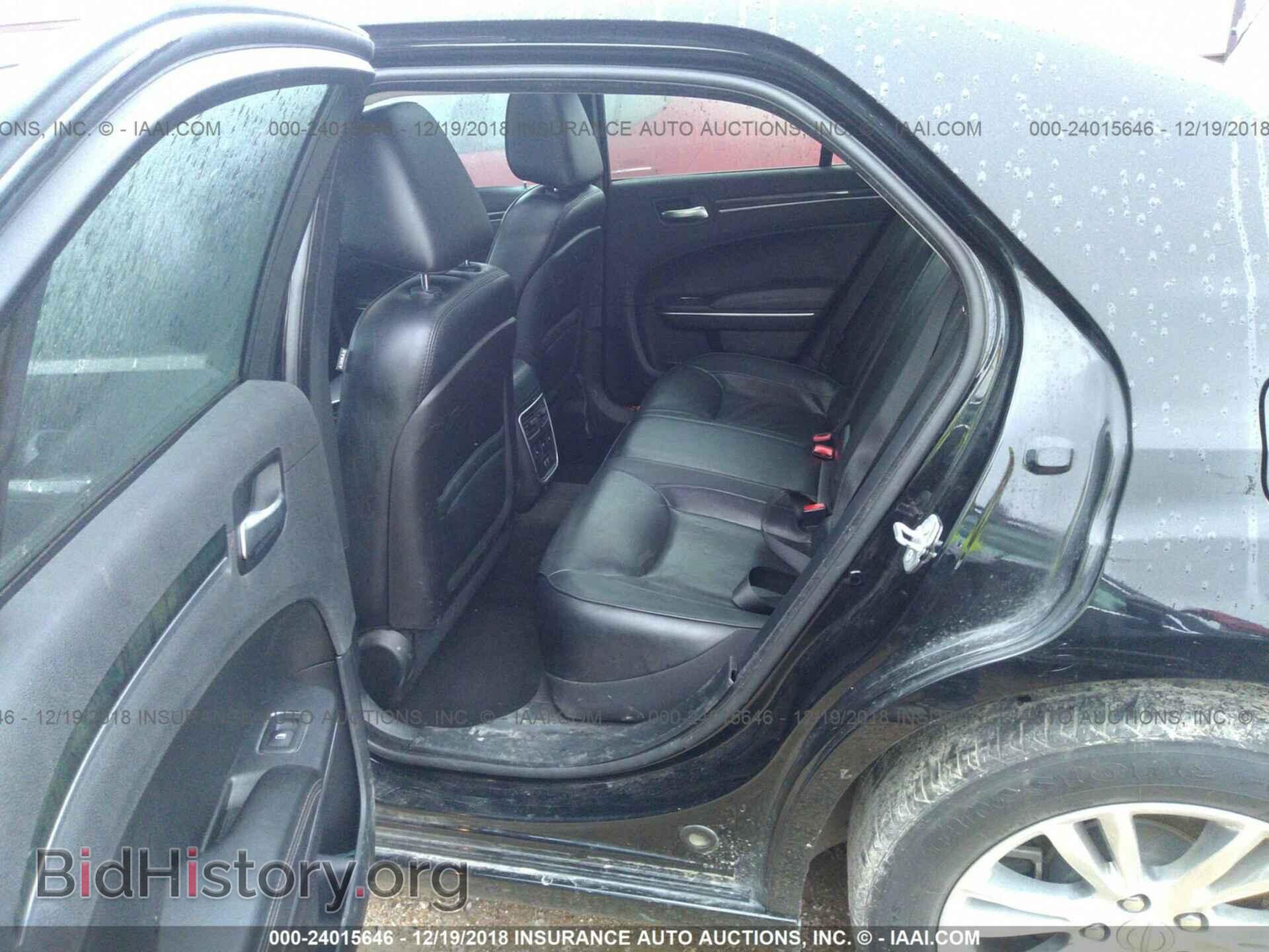 2016 CHRYSLER 300C - VIN: 2C3CCAEG2GH147723 - Фото 8