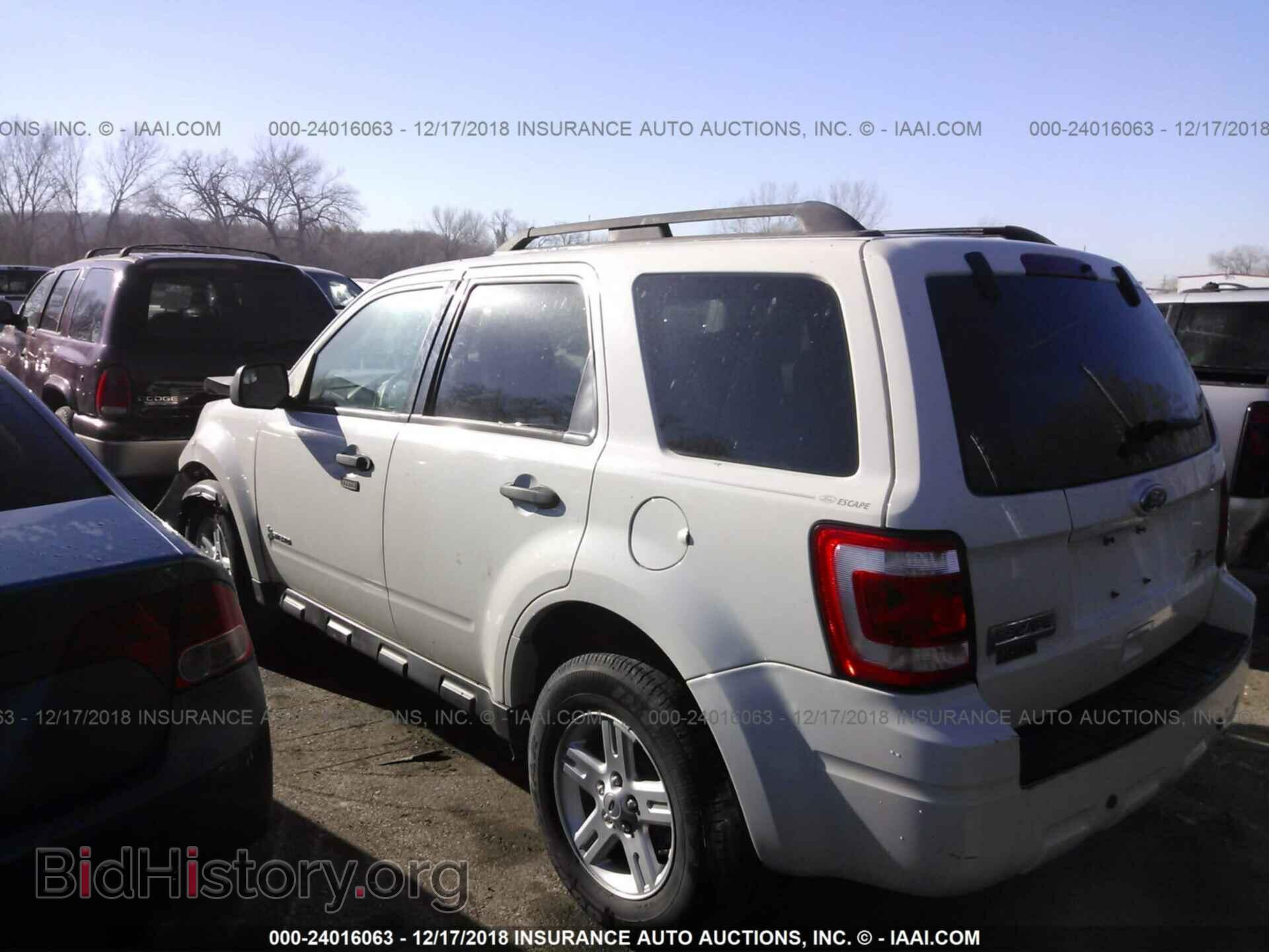 2011 FORD ESCAPE - VIN: 1FMCU4K32BKB44068 - Фото 3