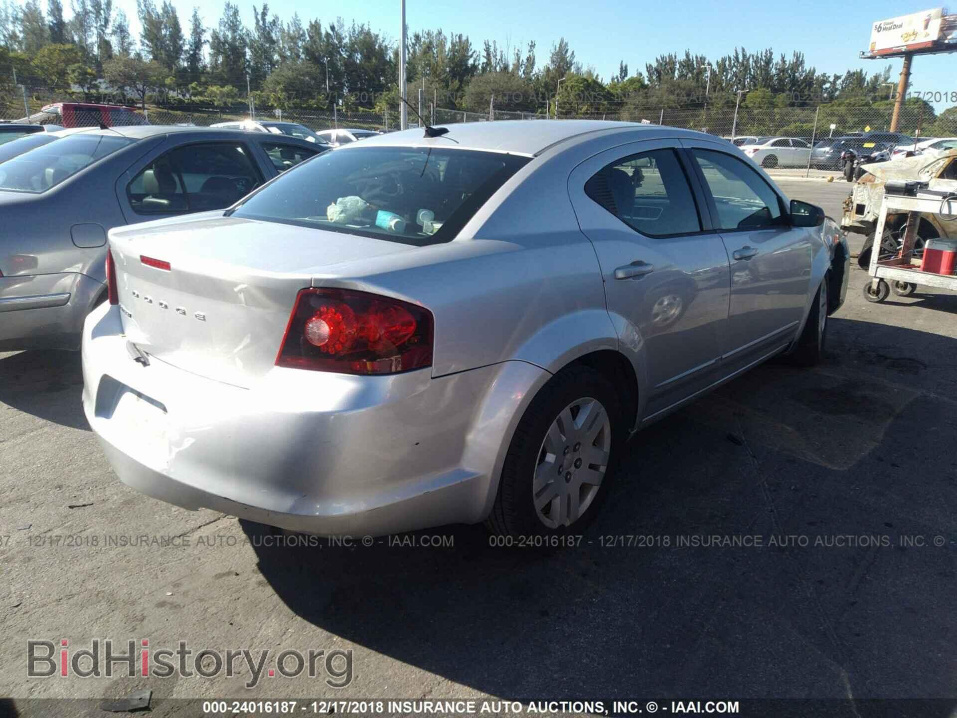 2011 Dodge Avenger - VIN: 1B3BD4FB3BN541225 - Photo 4