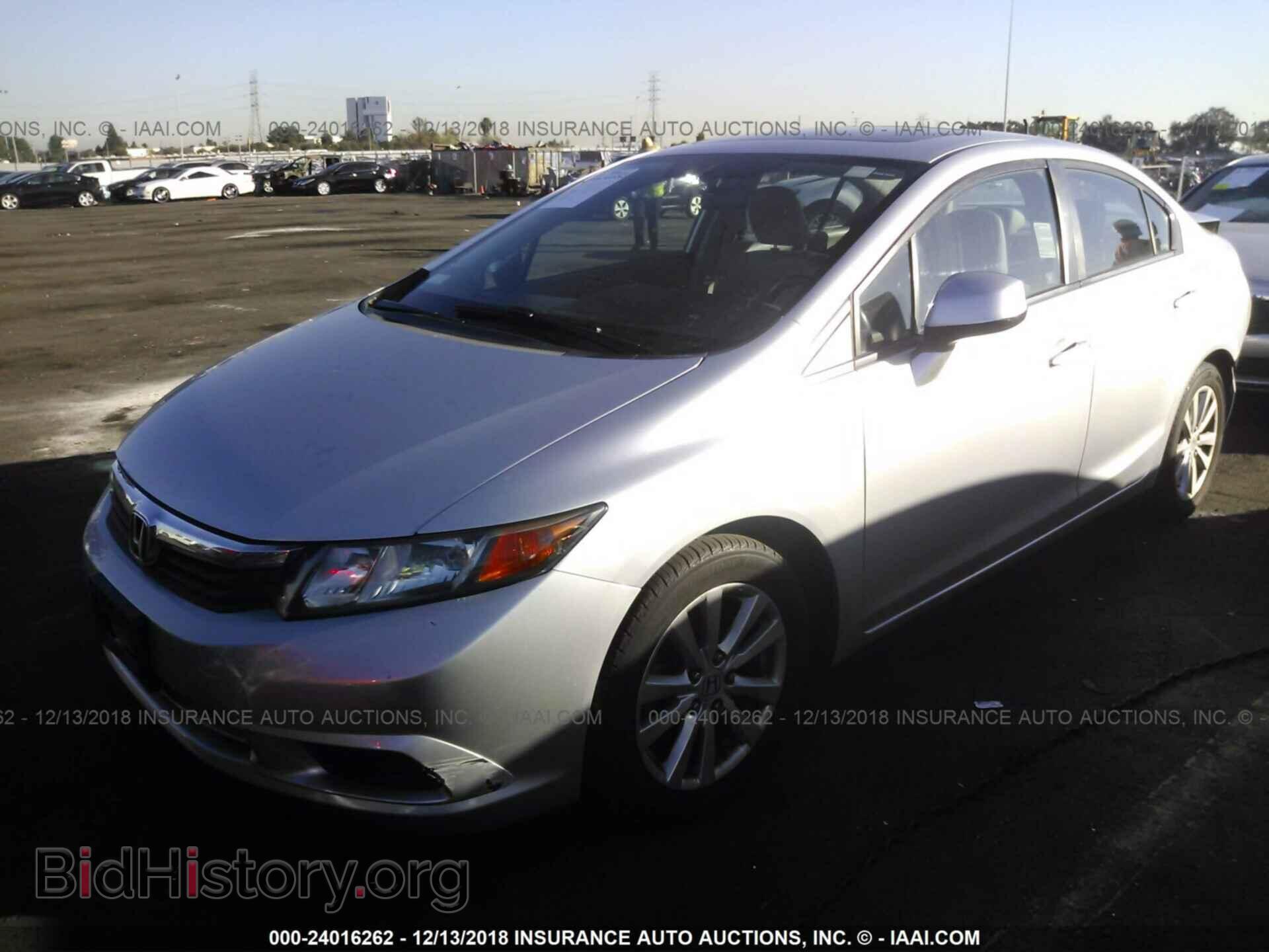 2012 Honda Civic - VIN: 19XFB2F9XCE363701 - Photo 2