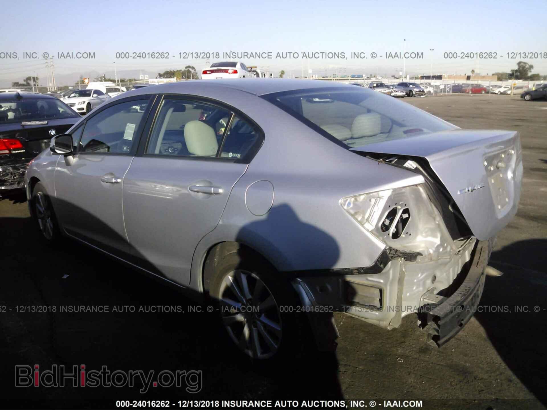 2012 Honda Civic - VIN: 19XFB2F9XCE363701 - Photo 3