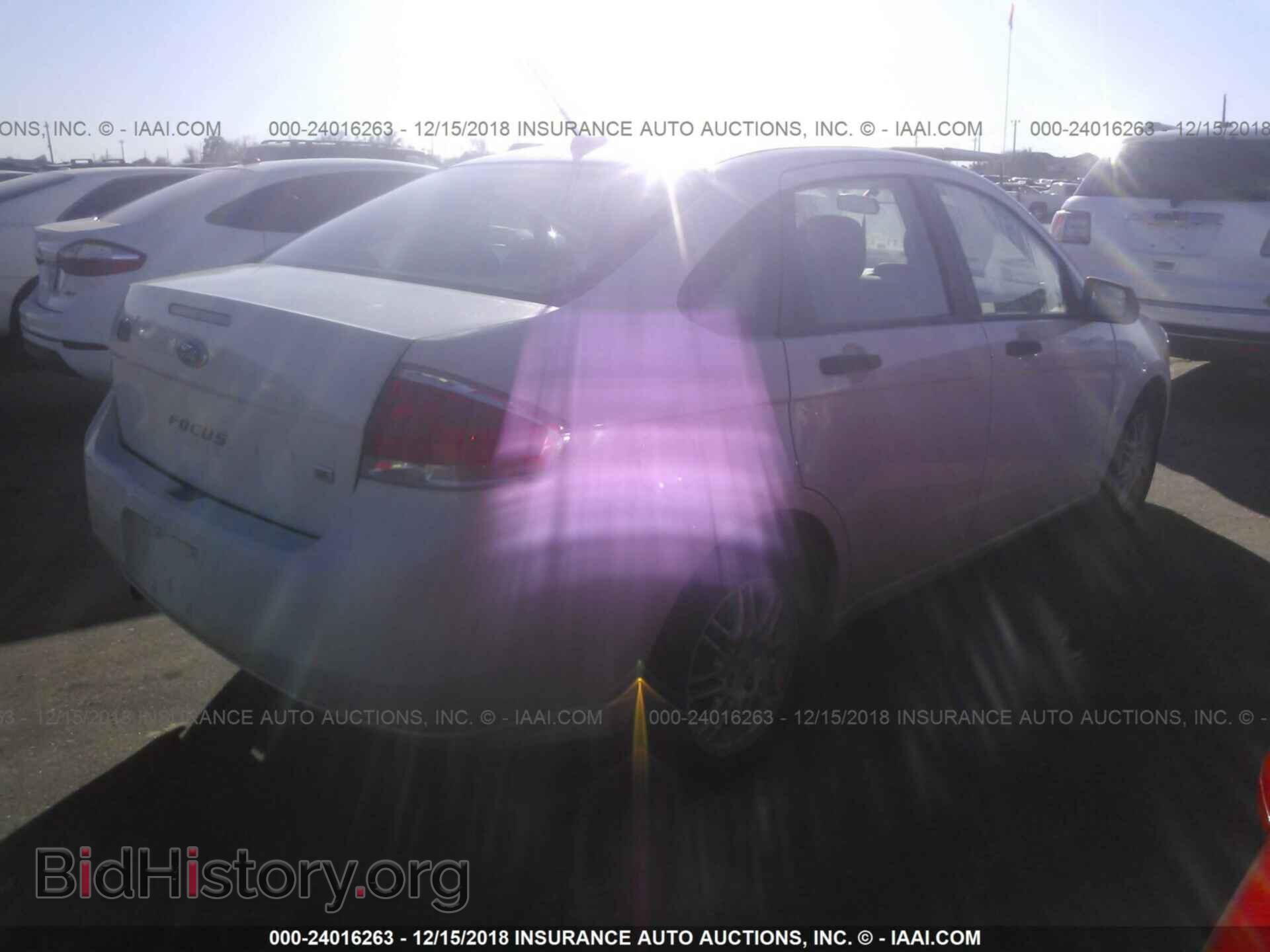2010 FORD FOCUS - VIN: 1FAHP3FN7AW263948 - Photo 4