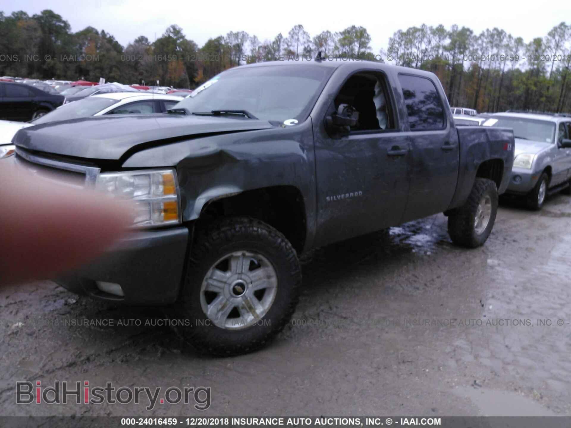 2011 CHEVROLET SILVERADO - VIN: 3GCPKSE36BG307419 - Фото 2