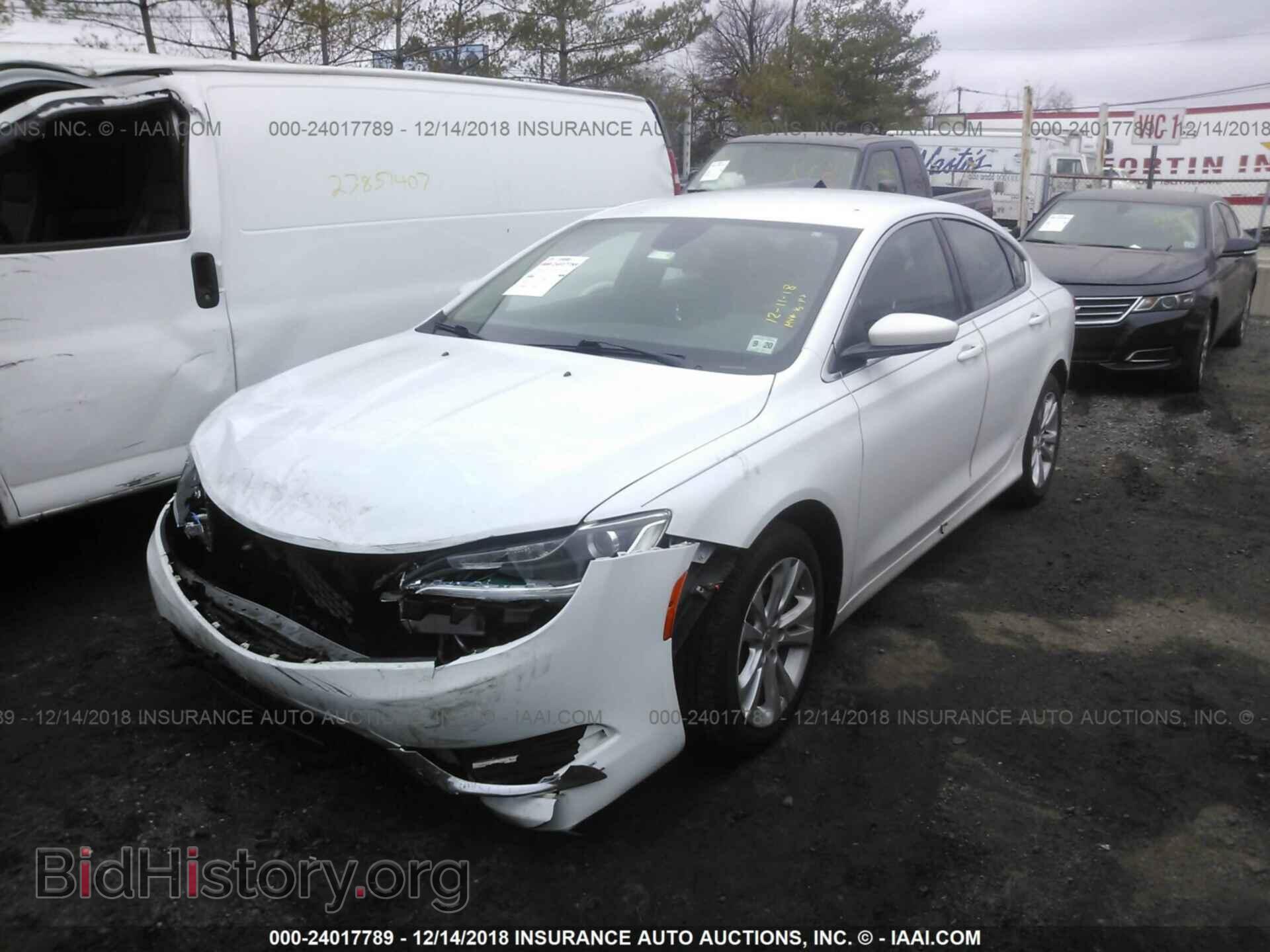 2015 CHRYSLER 200 - VIN: 1C3CCCAG0FN753657 - Фото 2