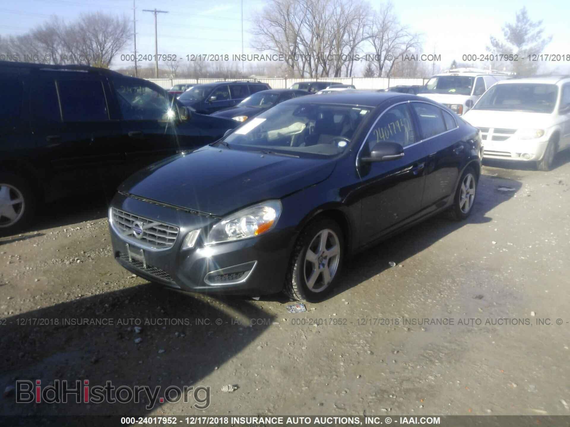 2012 VOLVO S60 - VIN: YV1622FS4C2118905 - Photo 2