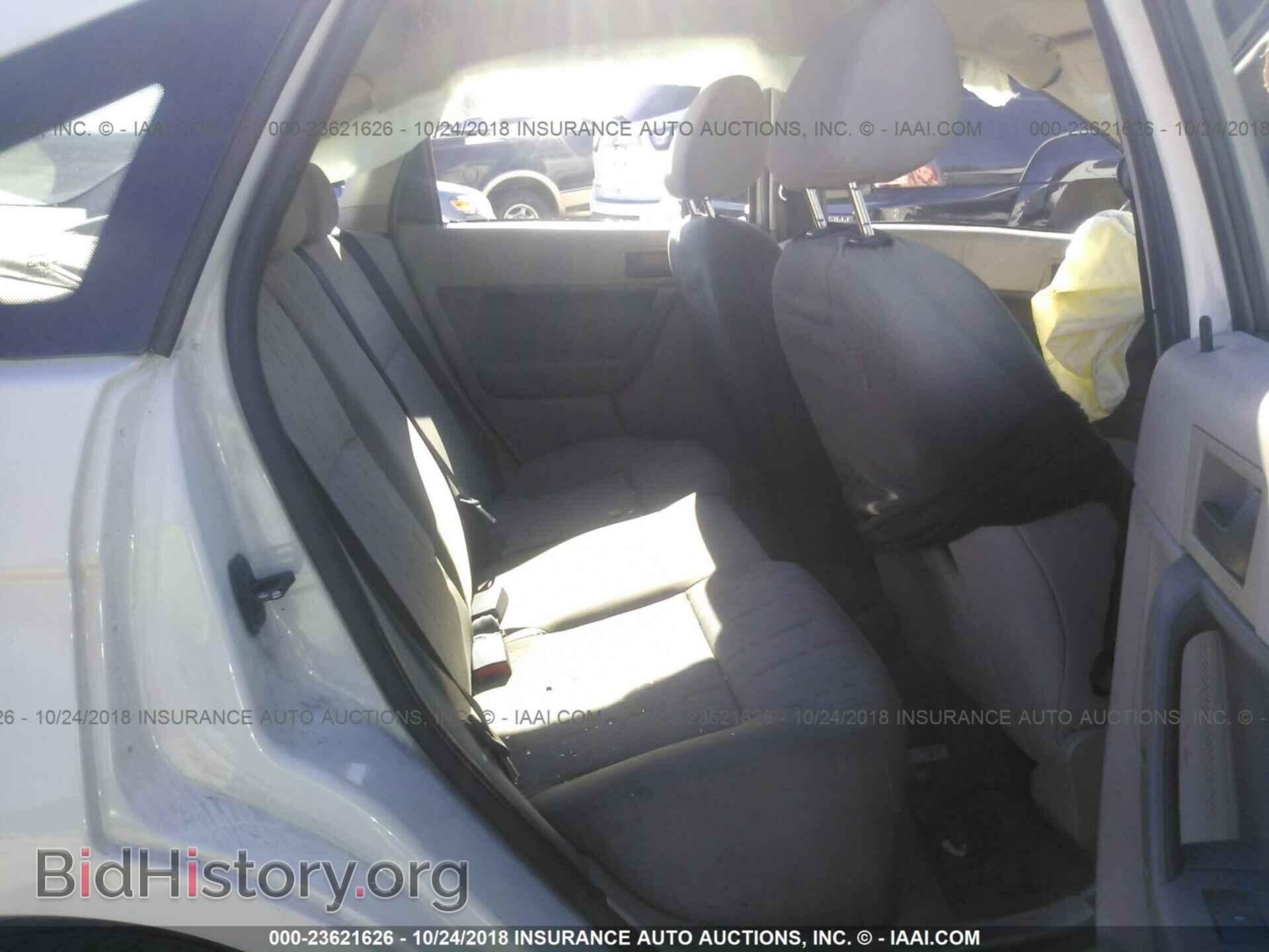 2010 FORD FOCUS - VIN: 1FAHP3FN5AW260708 - Photo 8
