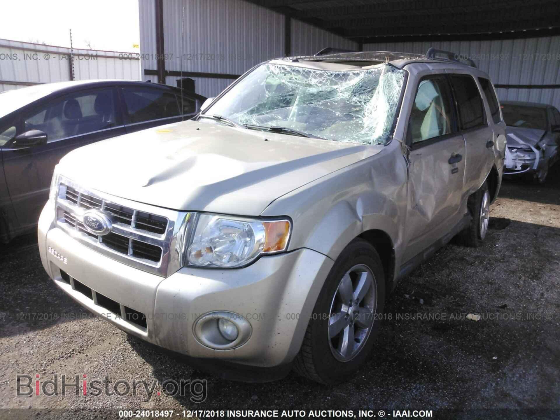 2011 FORD ESCAPE - VIN: 1FMCU0D74BKA53070 - Фото 2