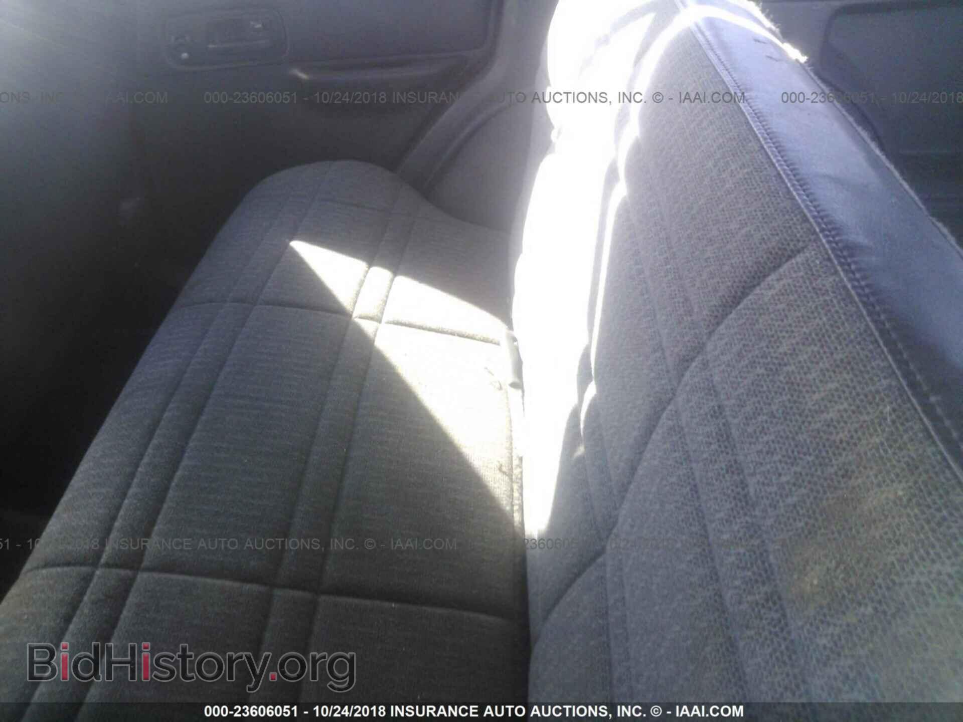 2012 CHRYSLER 300 - VIN: 2C3CCACG4CH279184 - Фото 8