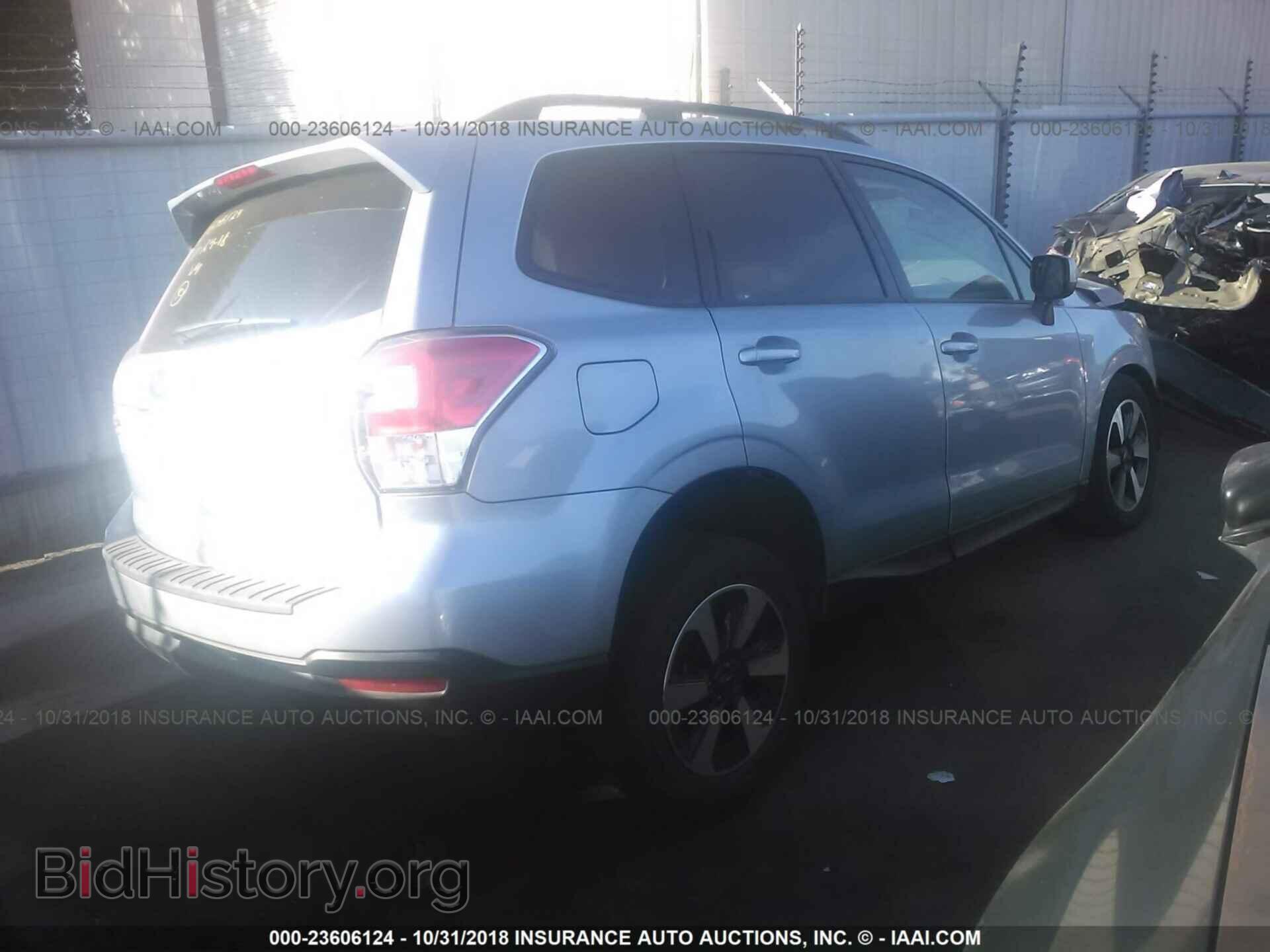 2017 SUBARU FORESTER - VIN: JF2SJAECXHH523393 - Фото 4