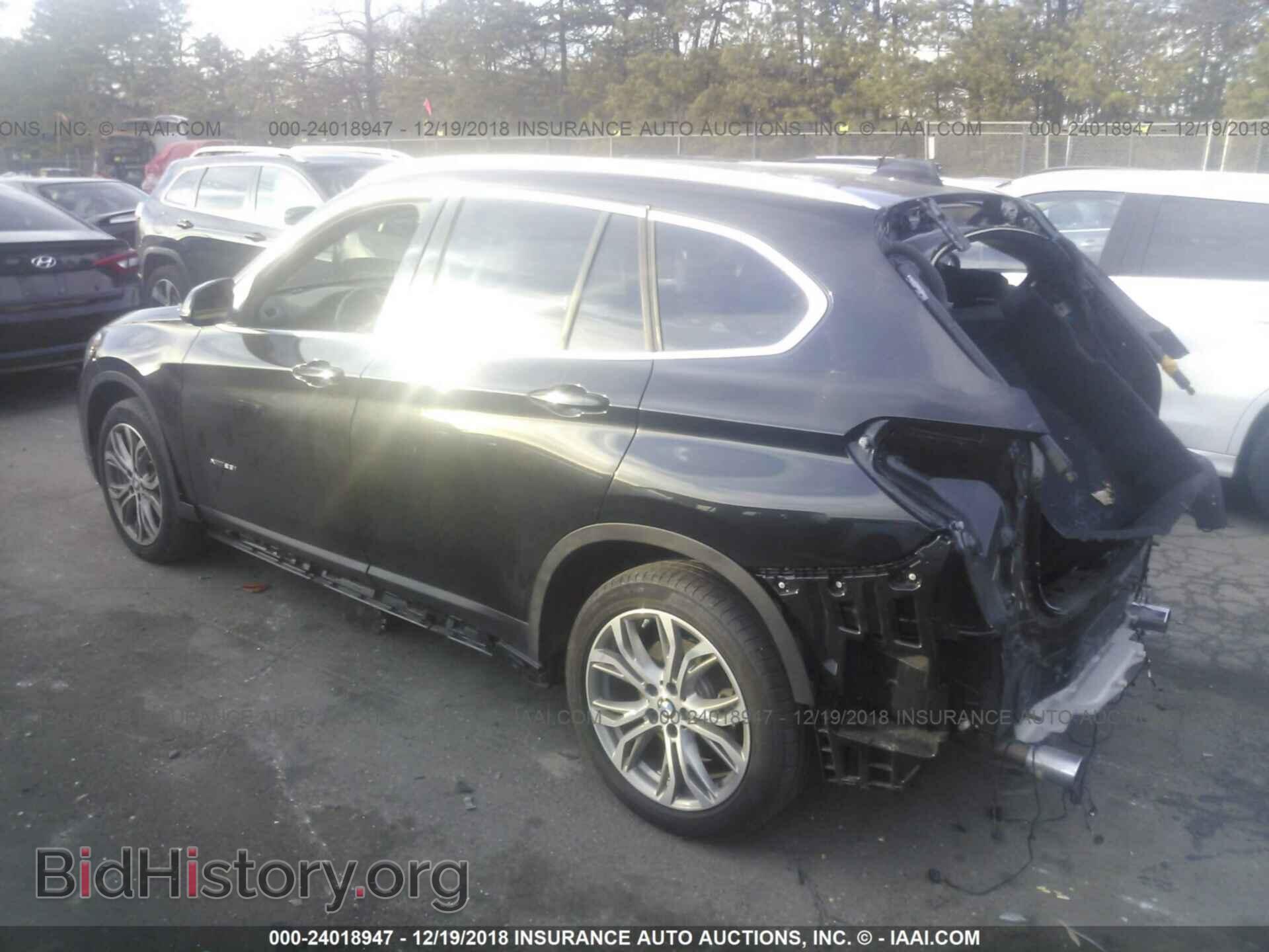 2017 BMW X1 - VIN: WBXHT3Z32H4A54225 - Фото 3