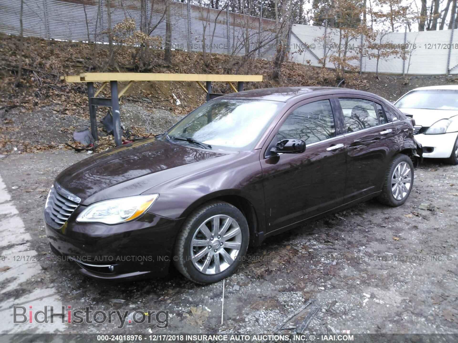 2013 CHRYSLER 200 - VIN: 1C3CCBCG5DN575362 - Фото 2