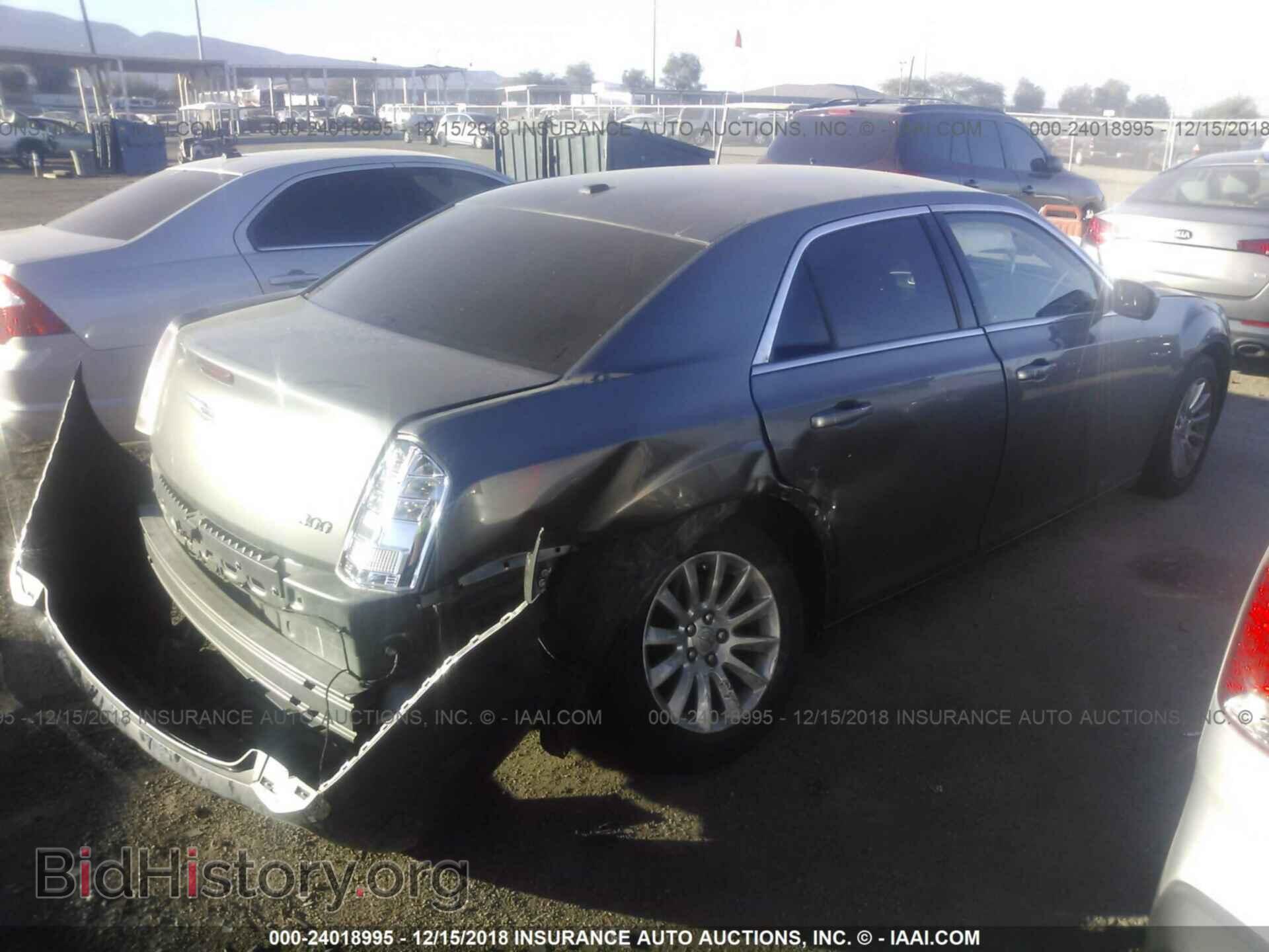 2012 CHRYSLER 300 - VIN: 2C3CCAAG1CH213694 - Фото 4