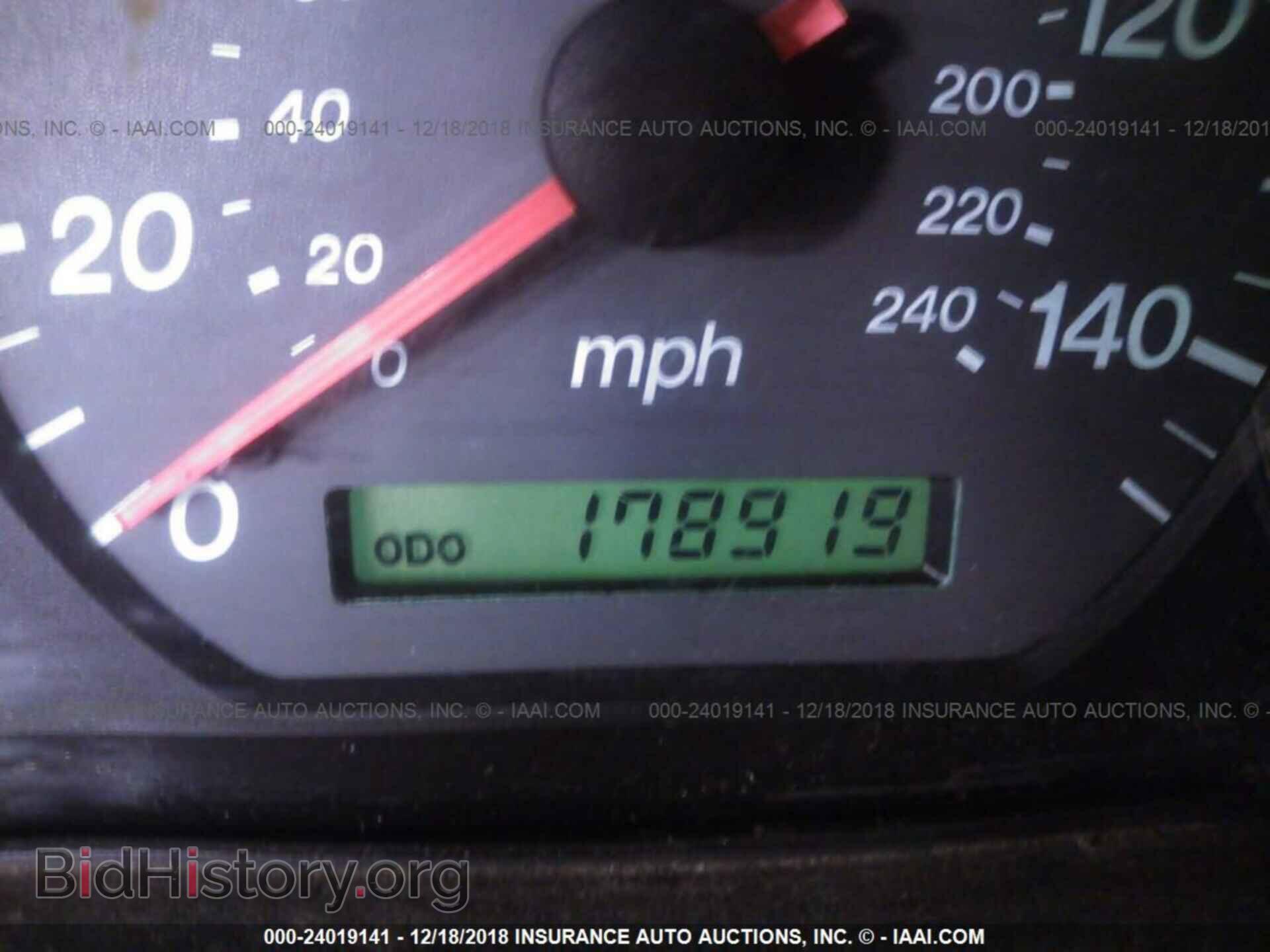 2000 MAZDA 626 - VIN: 1YVGF22C9Y5122414 - Фото 7
