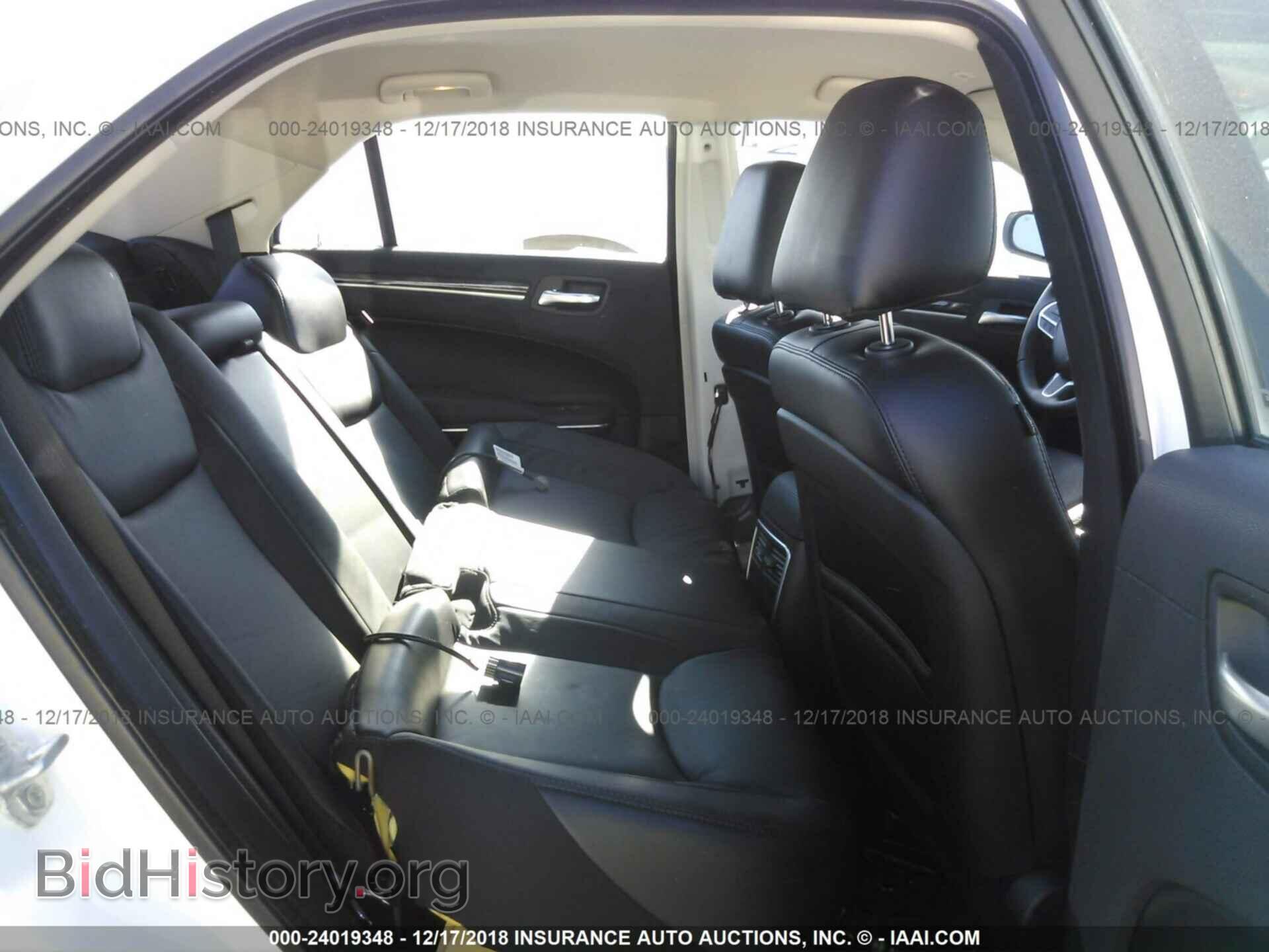 2017 CHRYSLER 300 - VIN: 2C3CCAAG1HH596835 - Фото 8