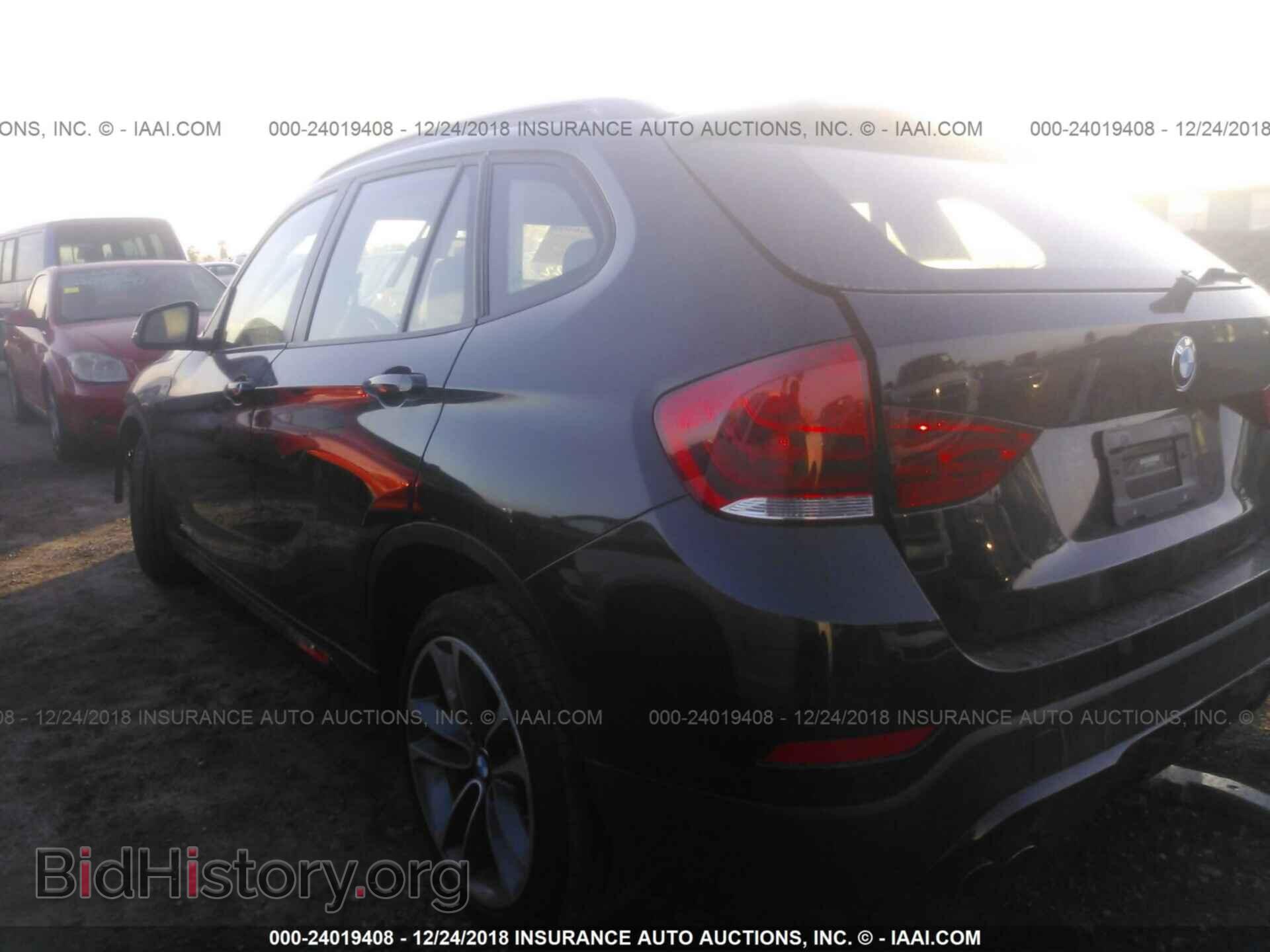 2015 BMW X1 - VIN: WBAVM1C50FV318183 - Фото 3