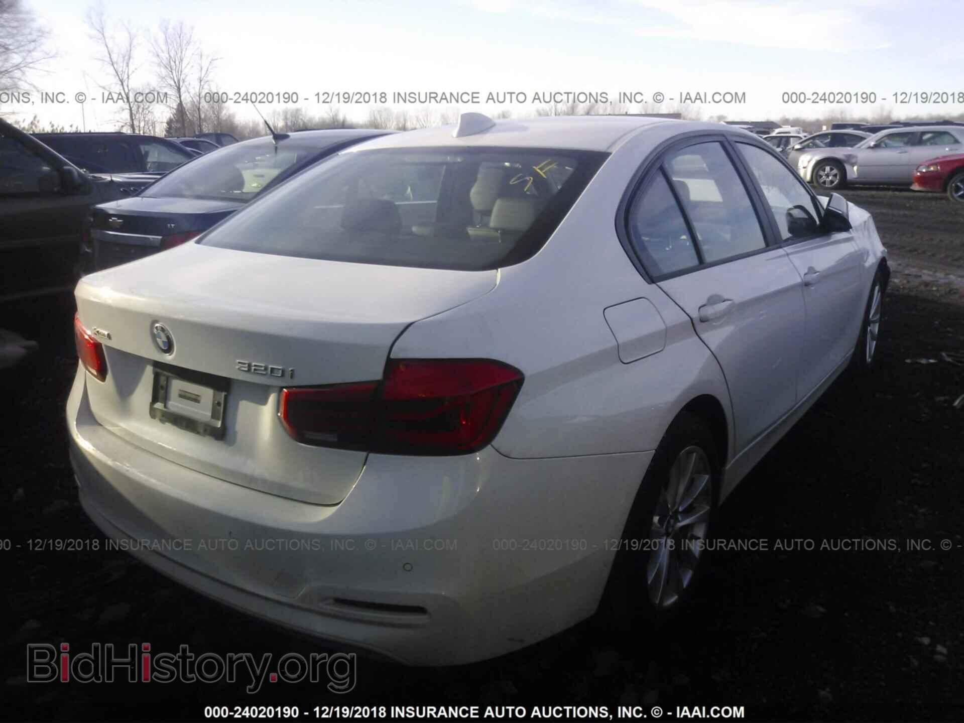 2016 BMW 320 - VIN: WBA8E5G54GNU19241 - Фото 4