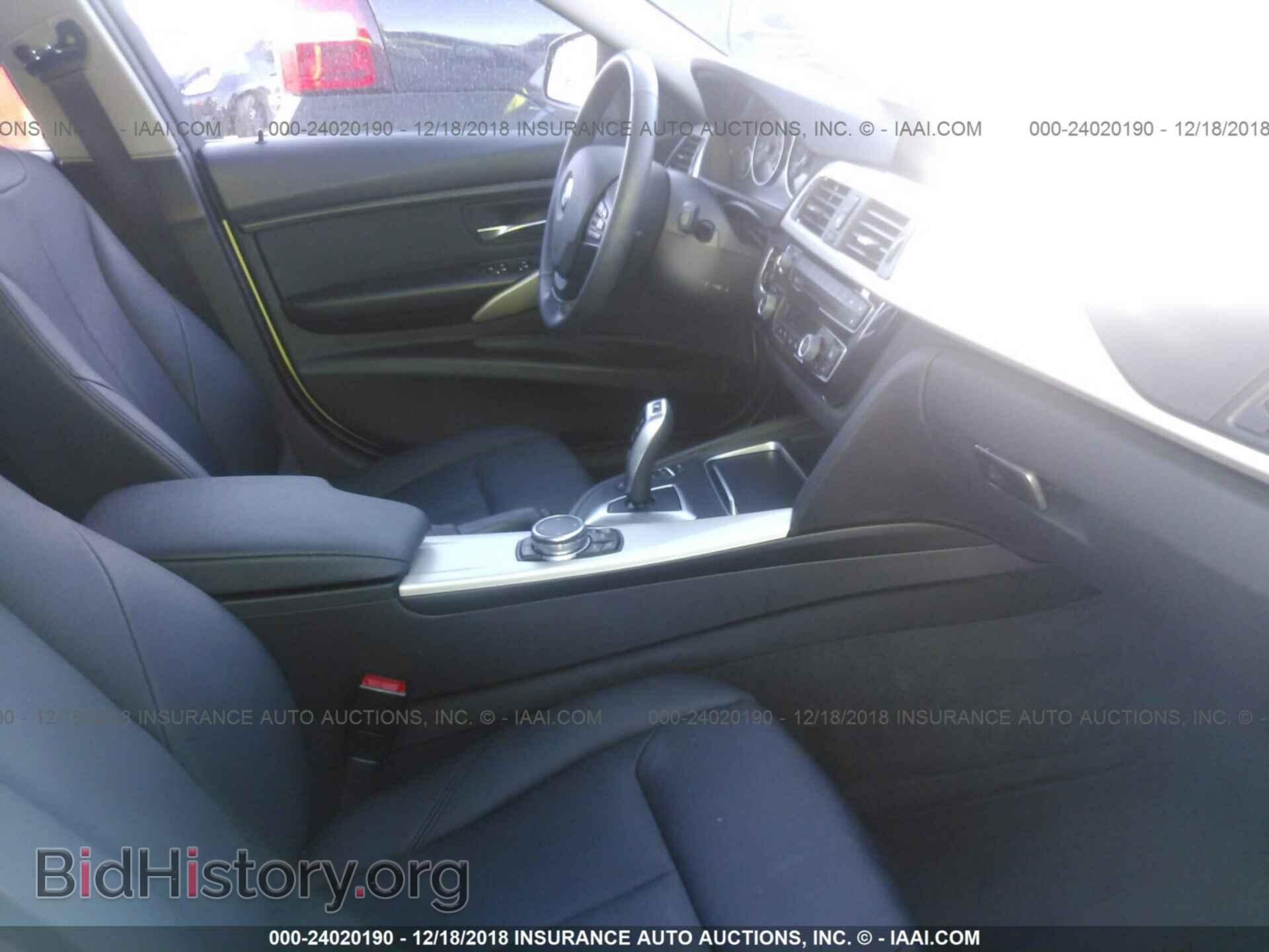 2016 BMW 320 - VIN: WBA8E5G54GNU19241 - Фото 5