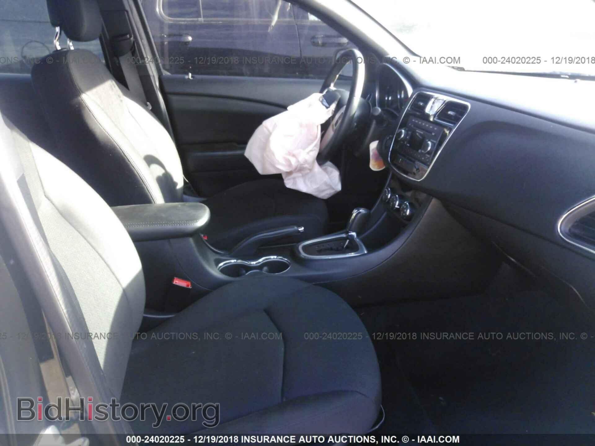 2013 CHRYSLER 200 - VIN: 1C3CCBBG2DN716714 - Фото 5